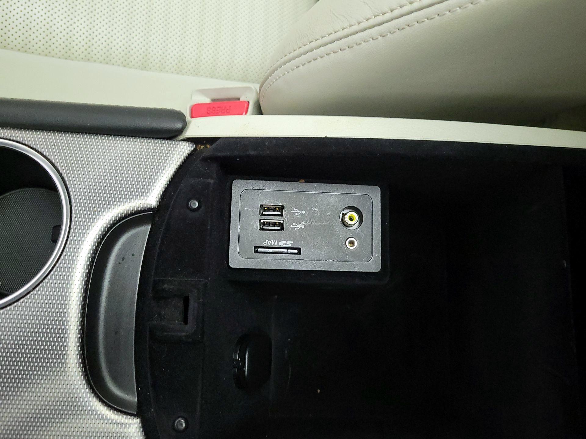 Thumbnail: 2016 INFINITI  - 19