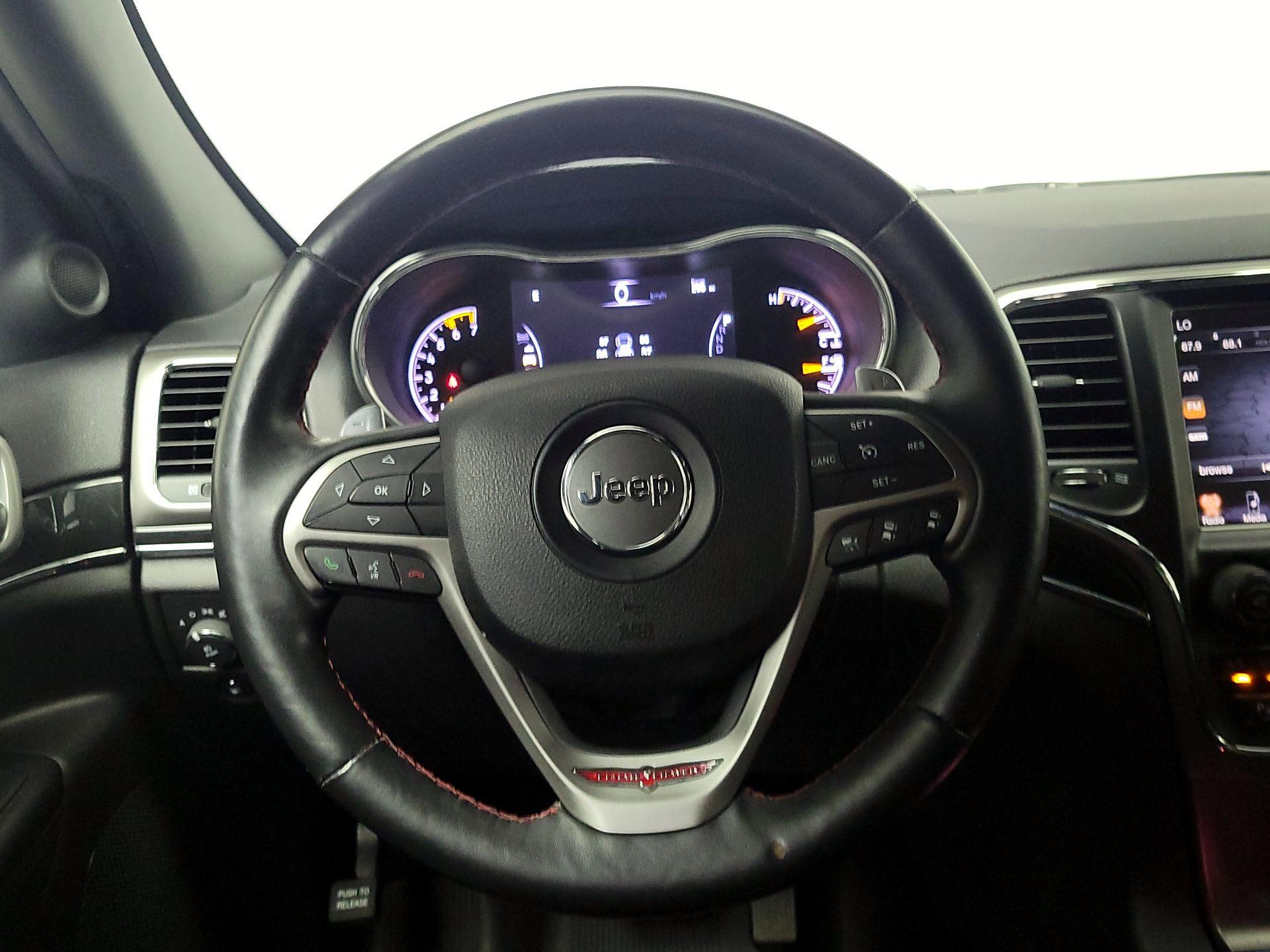 Thumbnail: 2017 Jeep Grand Cherokee - 10