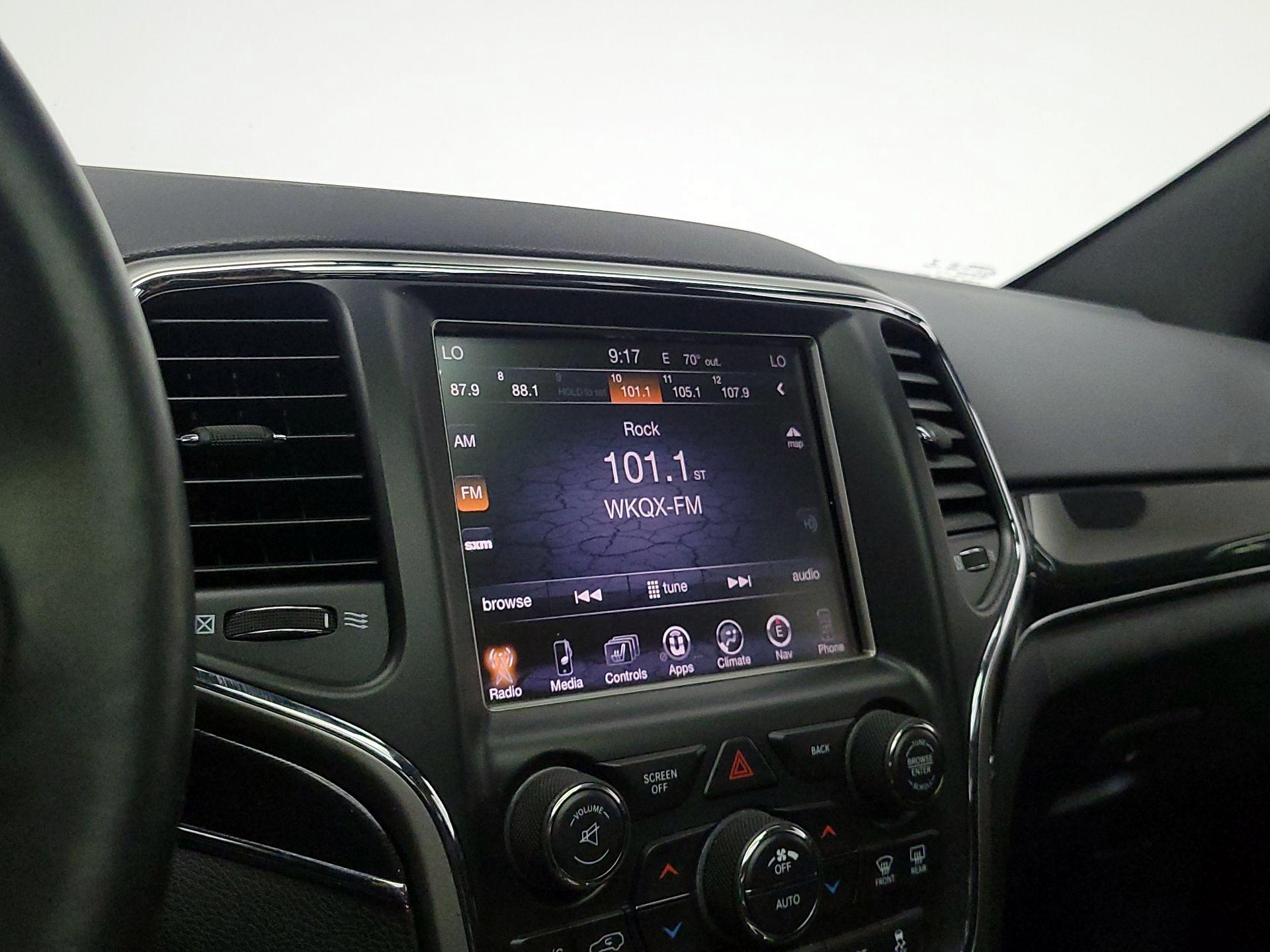 Thumbnail: 2017 Jeep Grand Cherokee - 16
