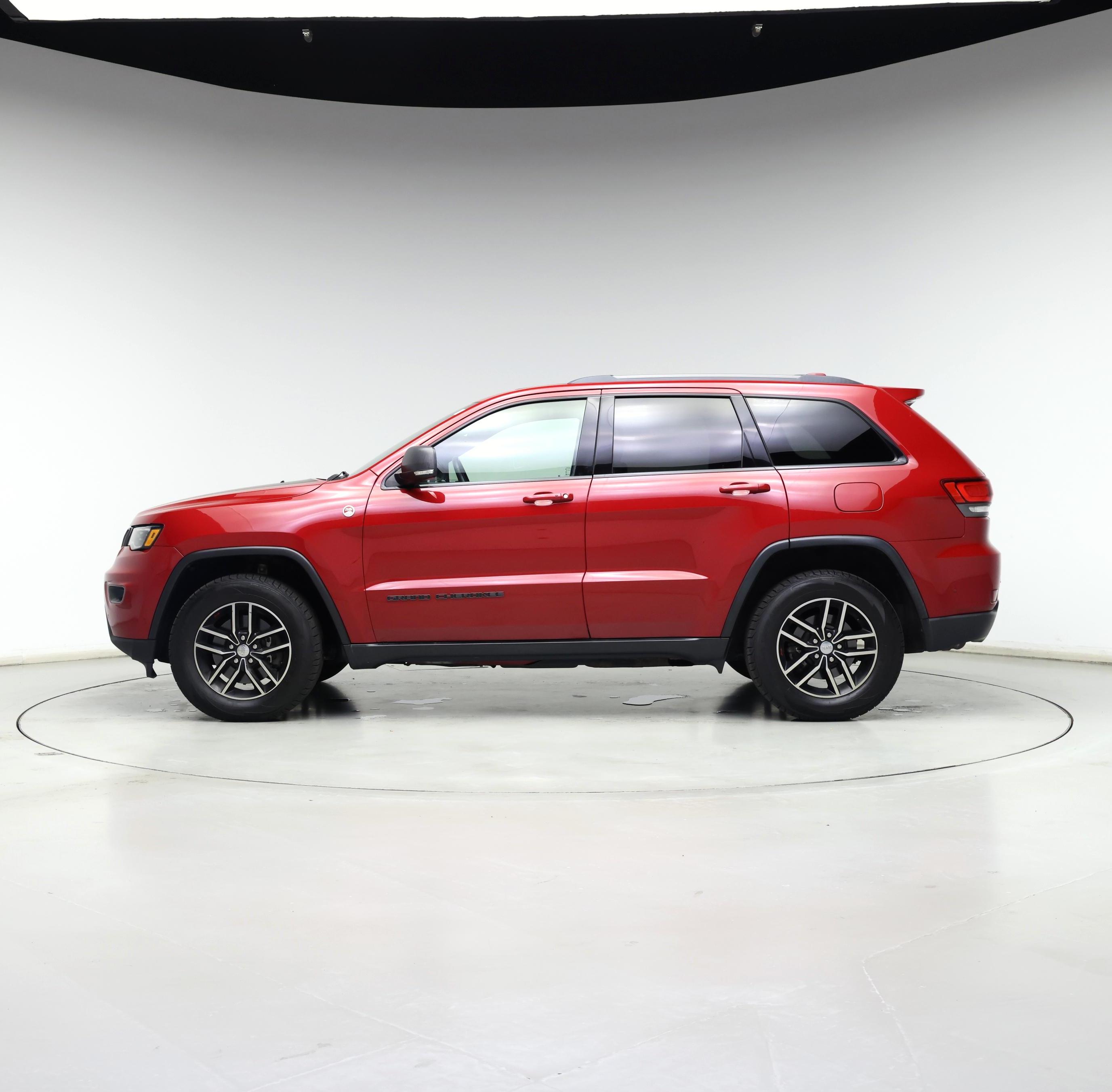 Thumbnail: 2017 Jeep Grand Cherokee - 3