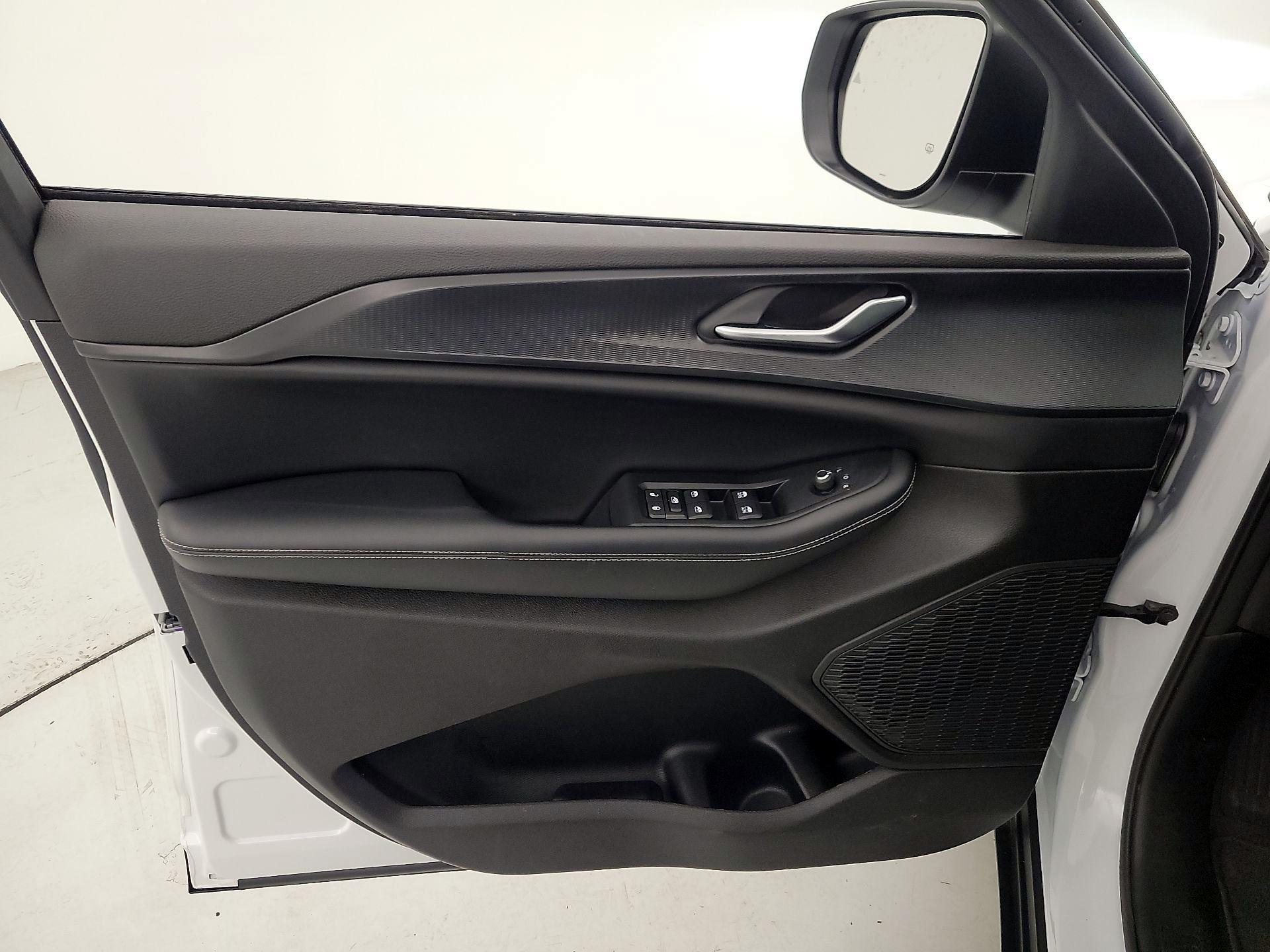 Thumbnail: 2023 Jeep Grand Cherokee - 12