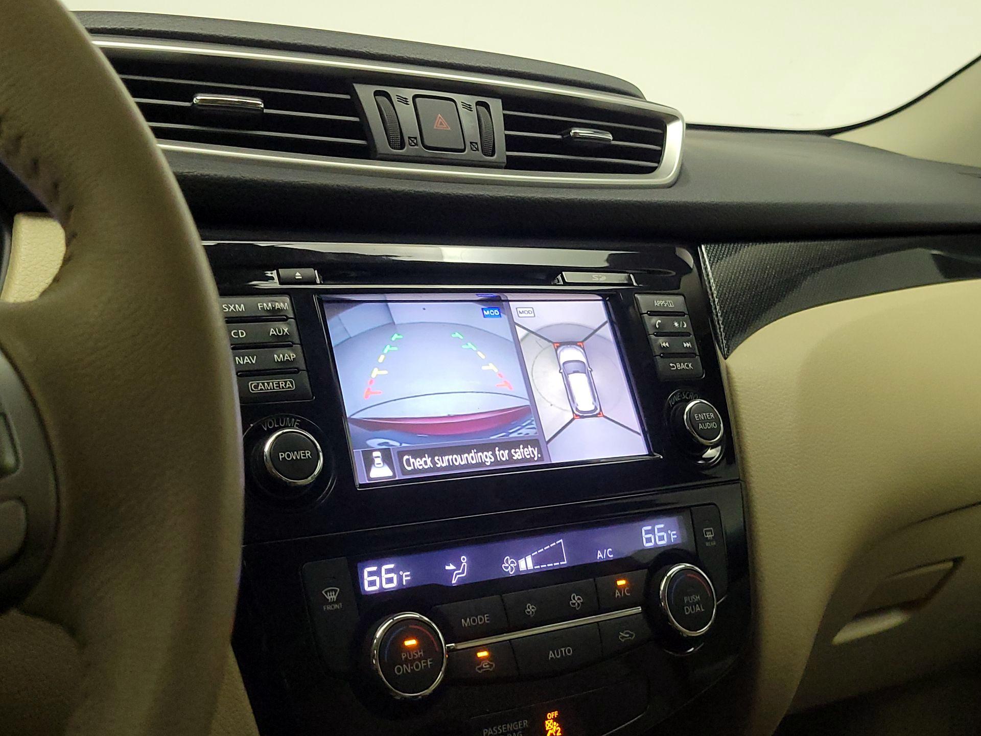 Thumbnail: 2015 Nissan Rogue - 15