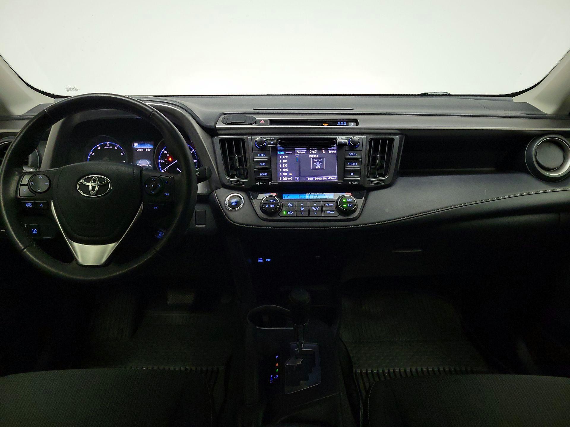 Thumbnail: 2018 Toyota RAV4 - 9