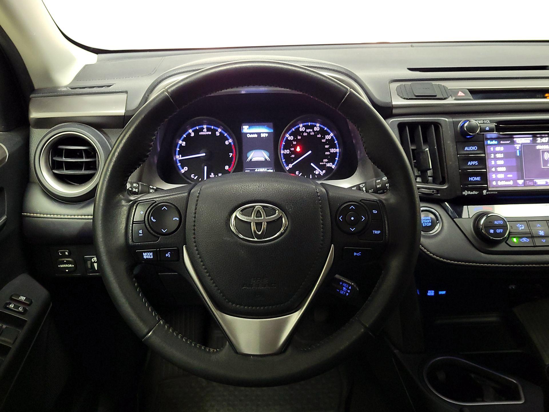 Thumbnail: 2018 Toyota RAV4 - 10
