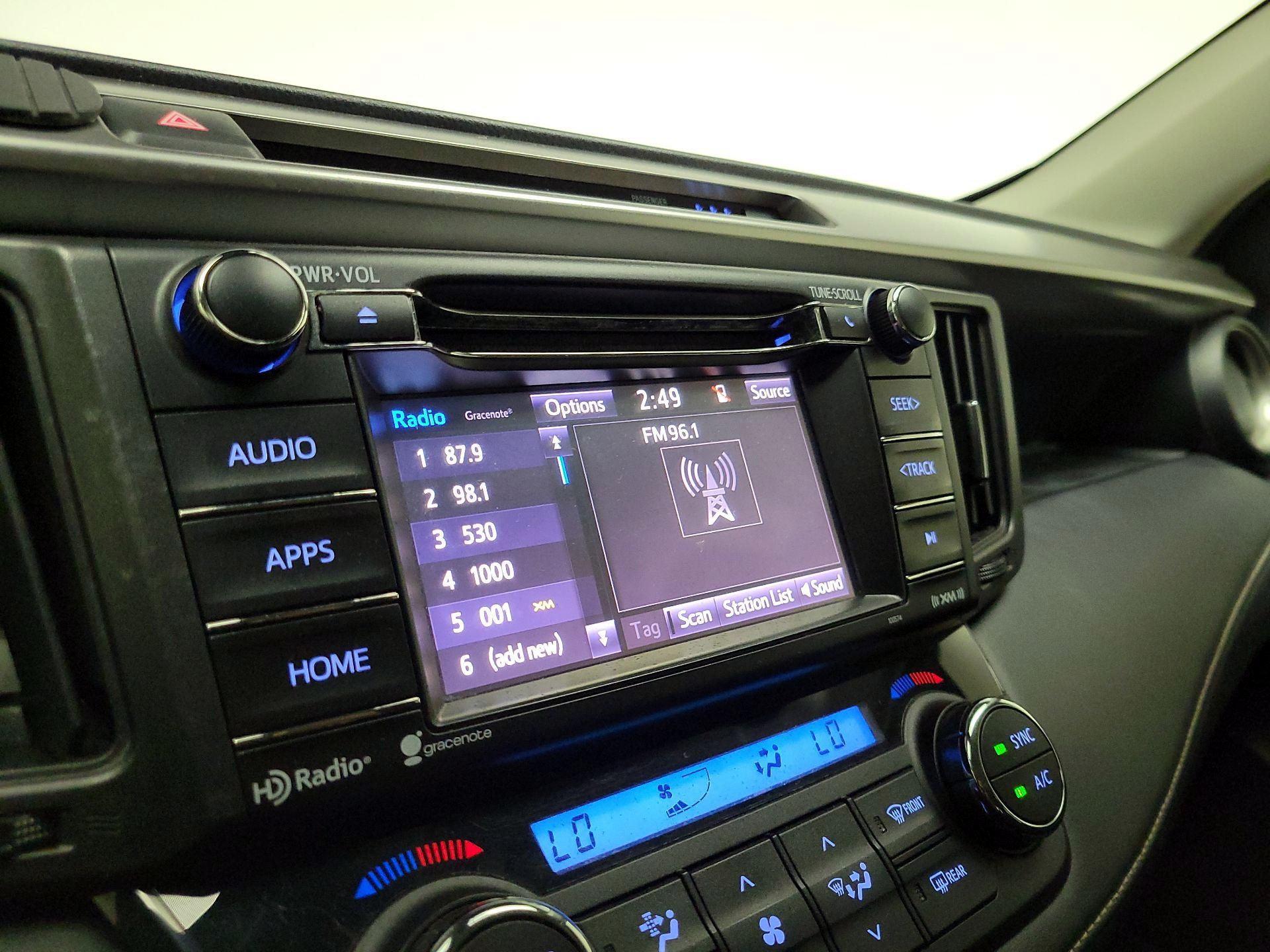 Thumbnail: 2018 Toyota RAV4 - 15