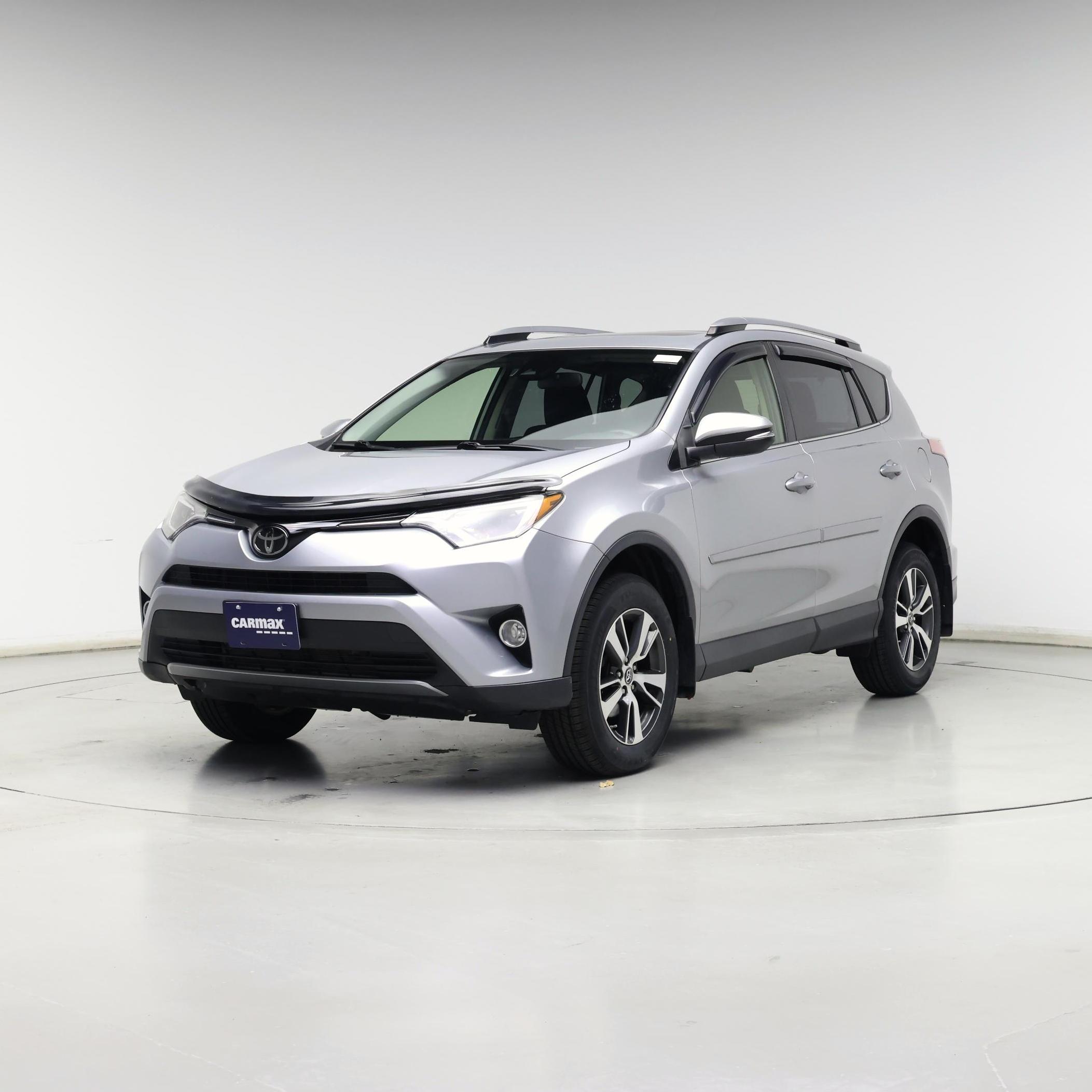 Thumbnail: 2018 Toyota RAV4 - 4