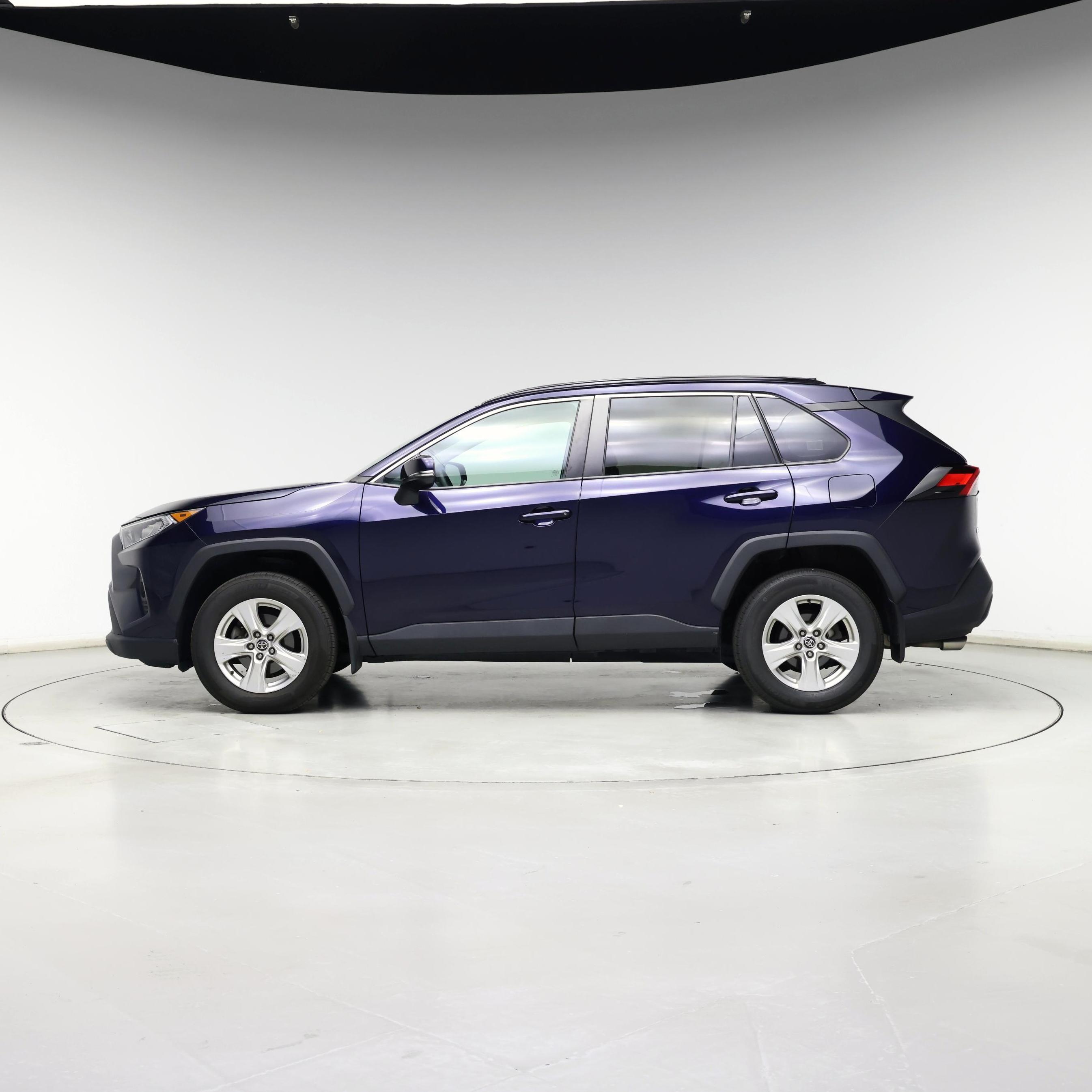 Thumbnail: 2021 Toyota RAV4 - 3