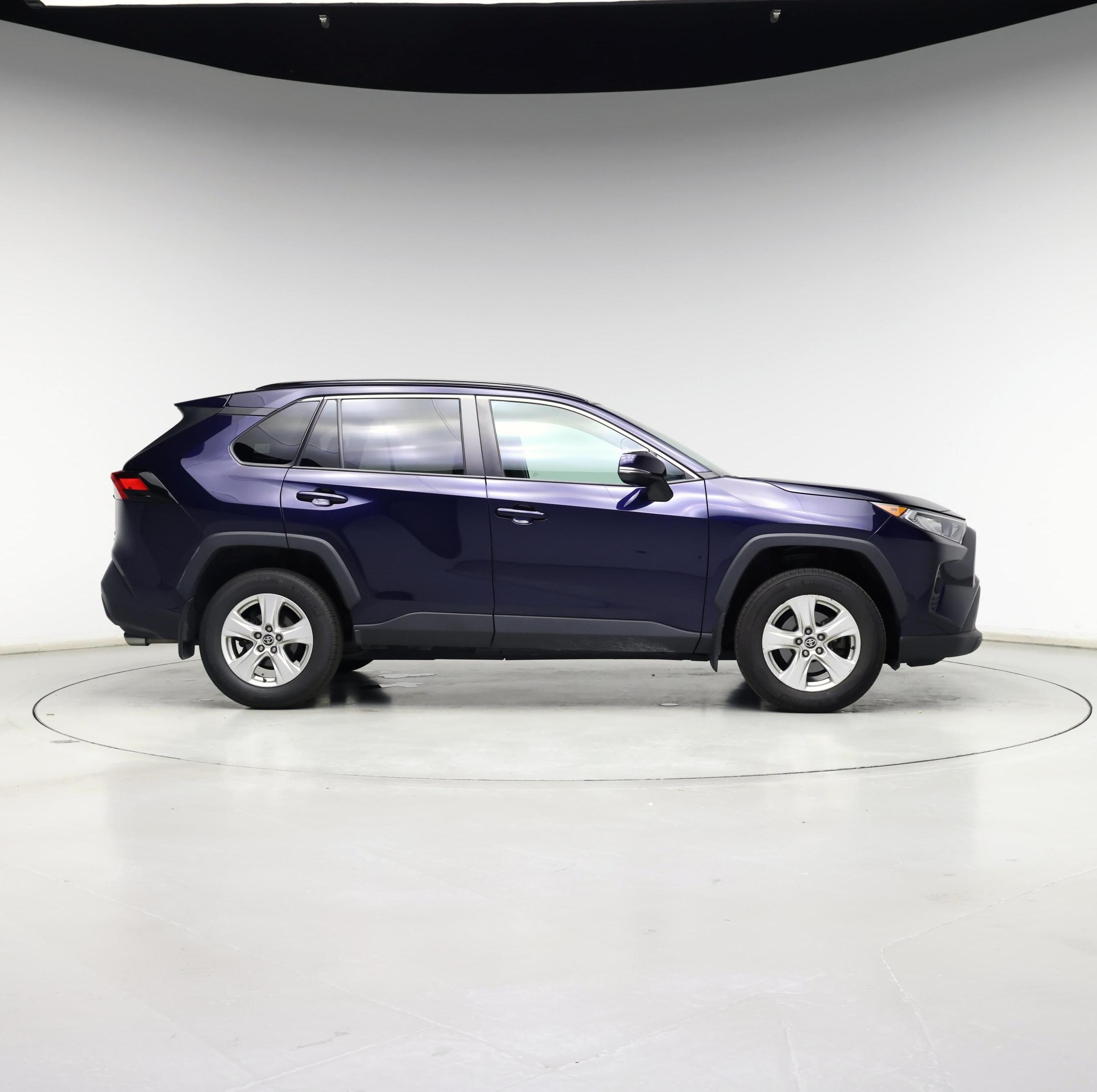 Thumbnail: 2021 Toyota RAV4 - 7
