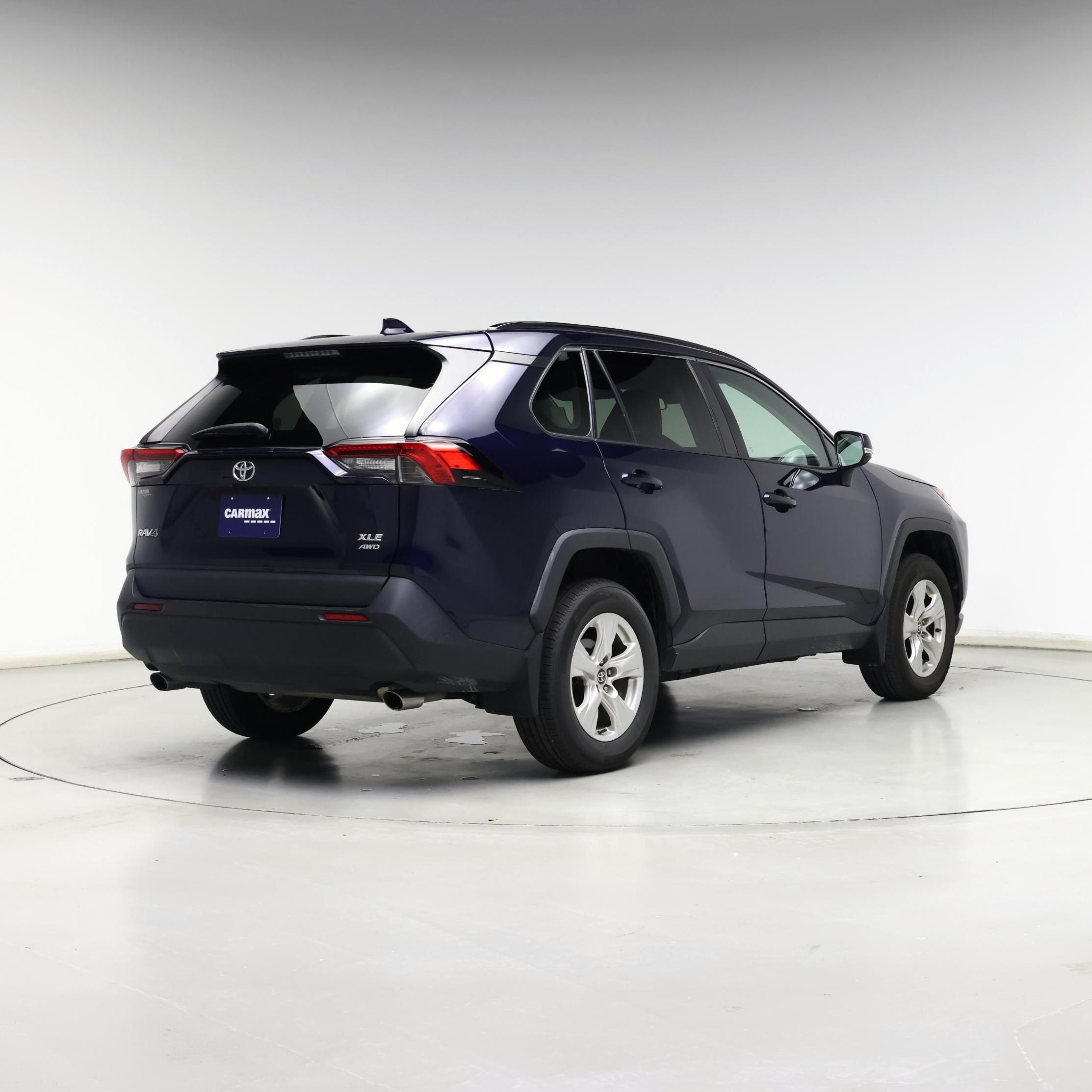 Thumbnail: 2021 Toyota RAV4 - 8