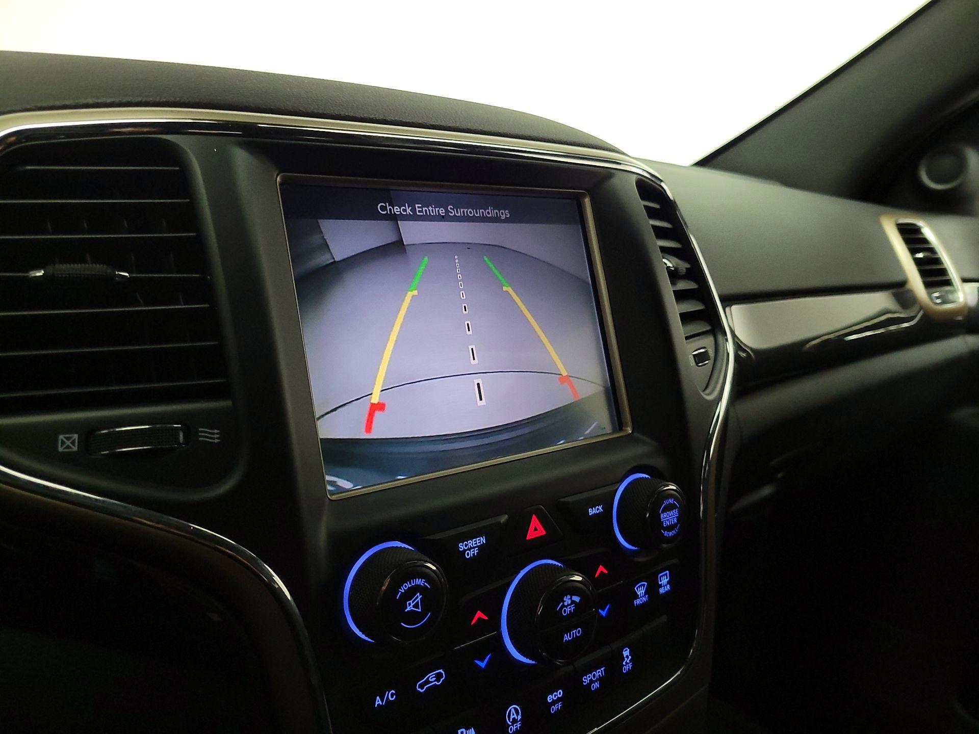 Thumbnail: 2016 Jeep Grand Cherokee - 14