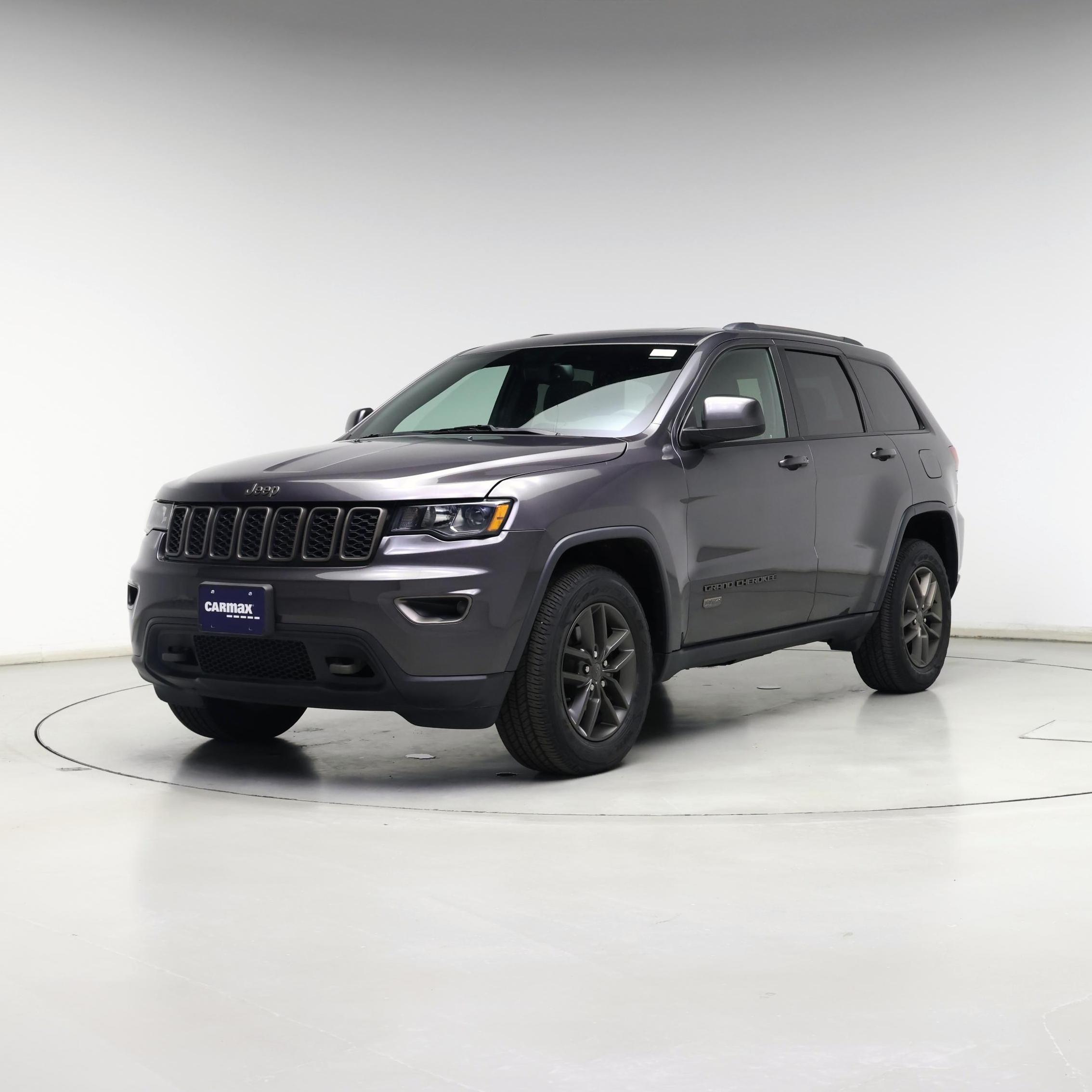 Thumbnail: 2016 Jeep Grand Cherokee - 4
