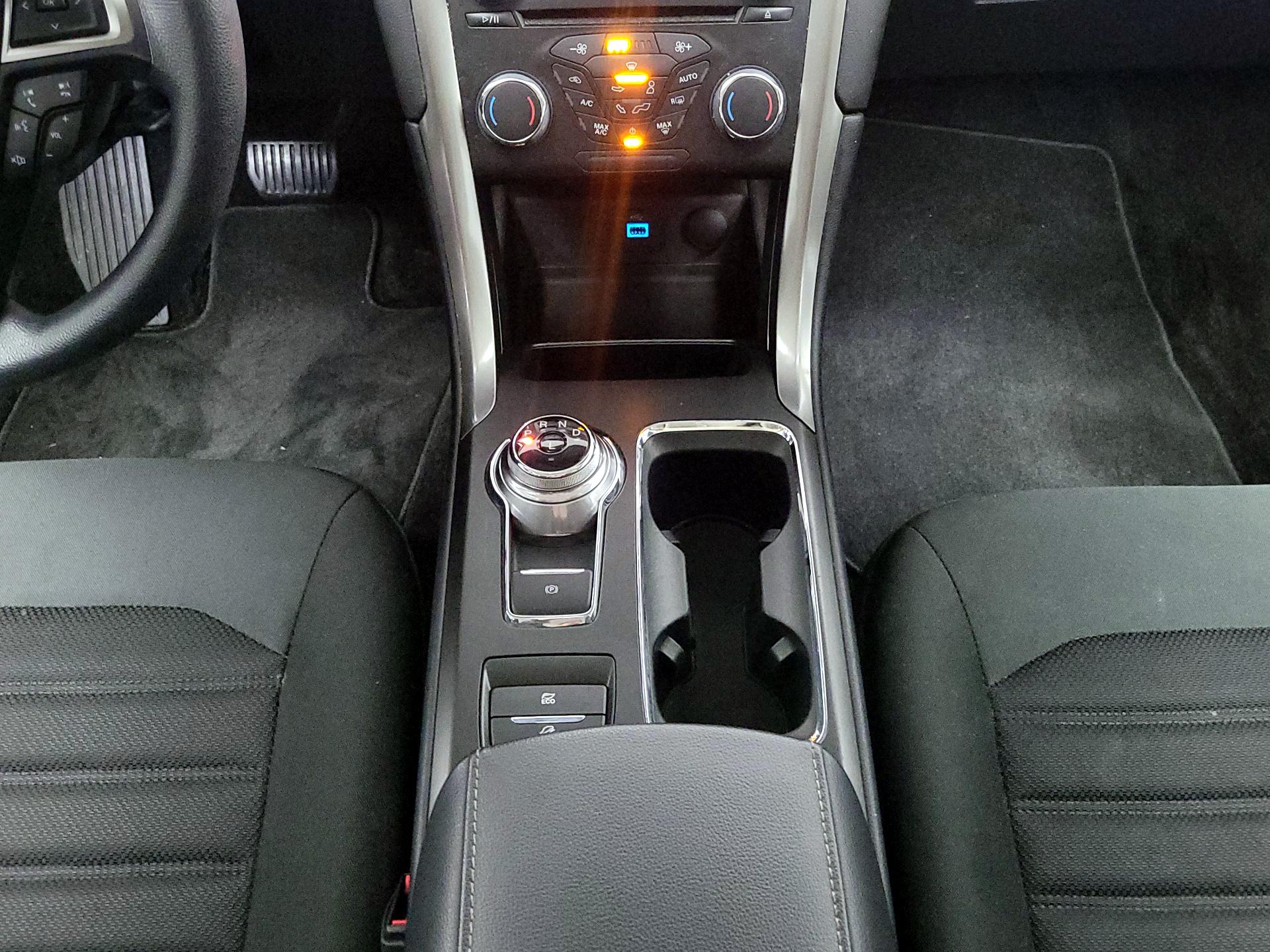 Thumbnail: 2017 Ford Fusion - 17