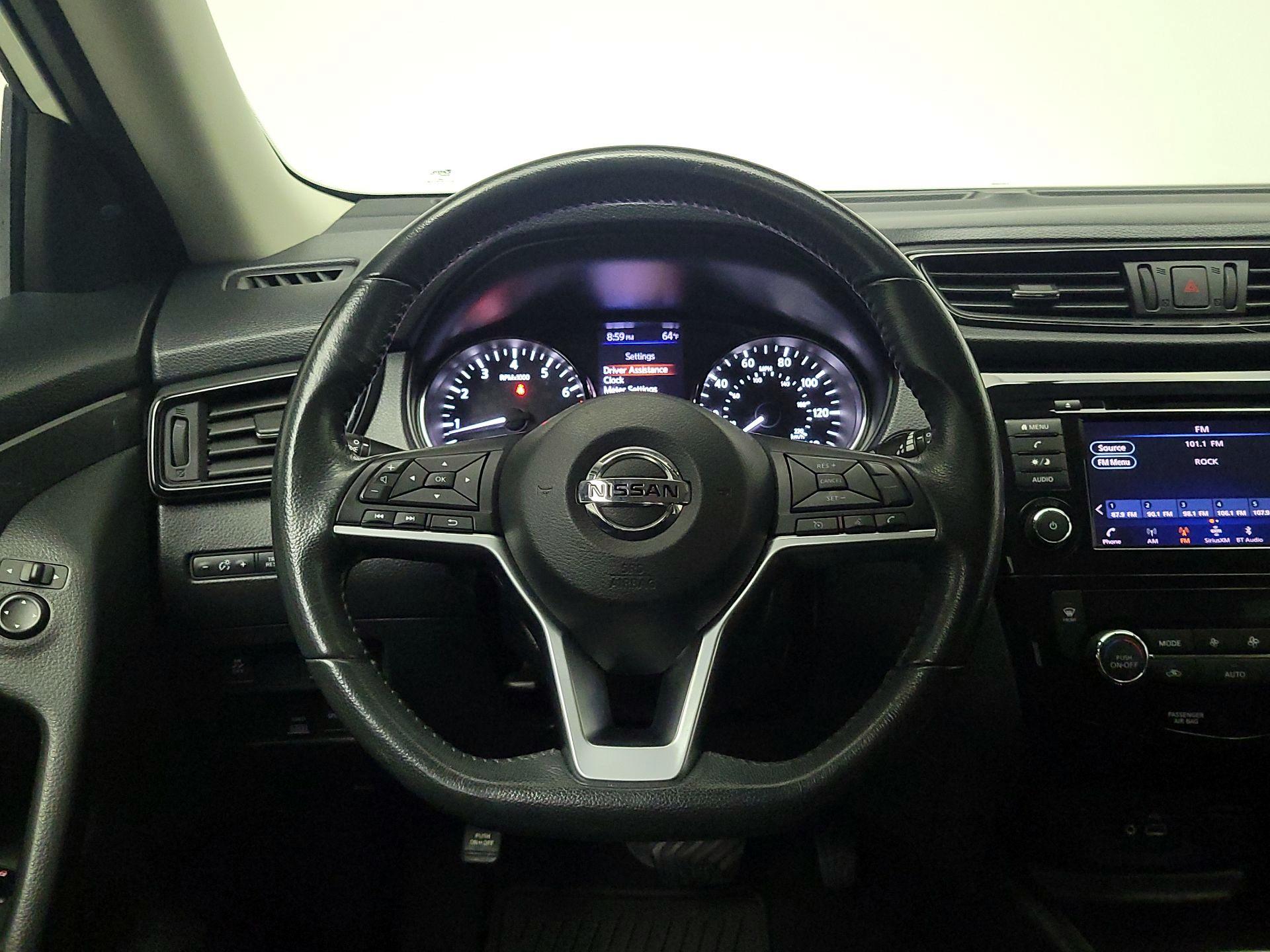 Thumbnail: 2018 Nissan Rogue - 10
