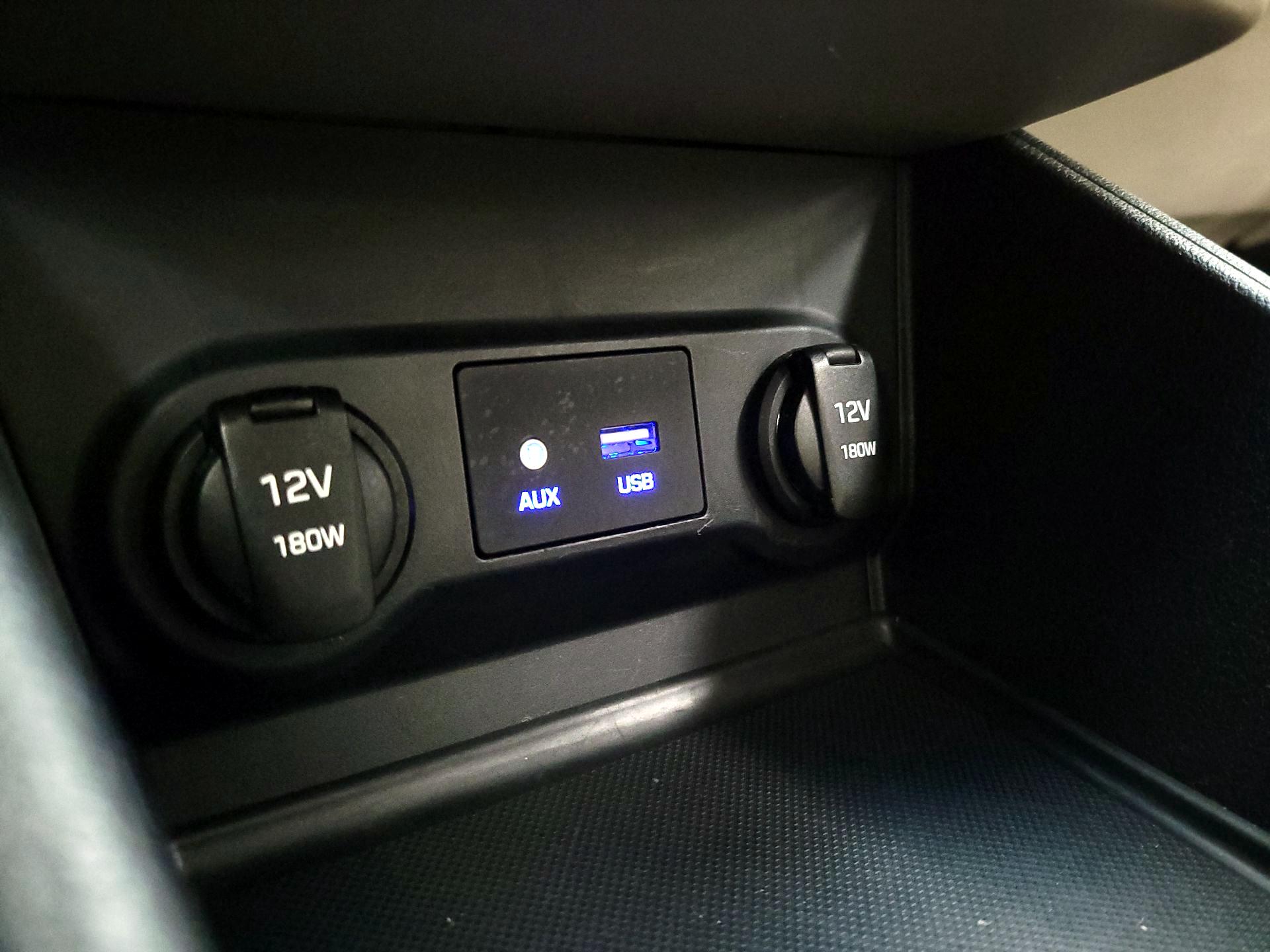 Thumbnail: 2018 Hyundai Accent - 18