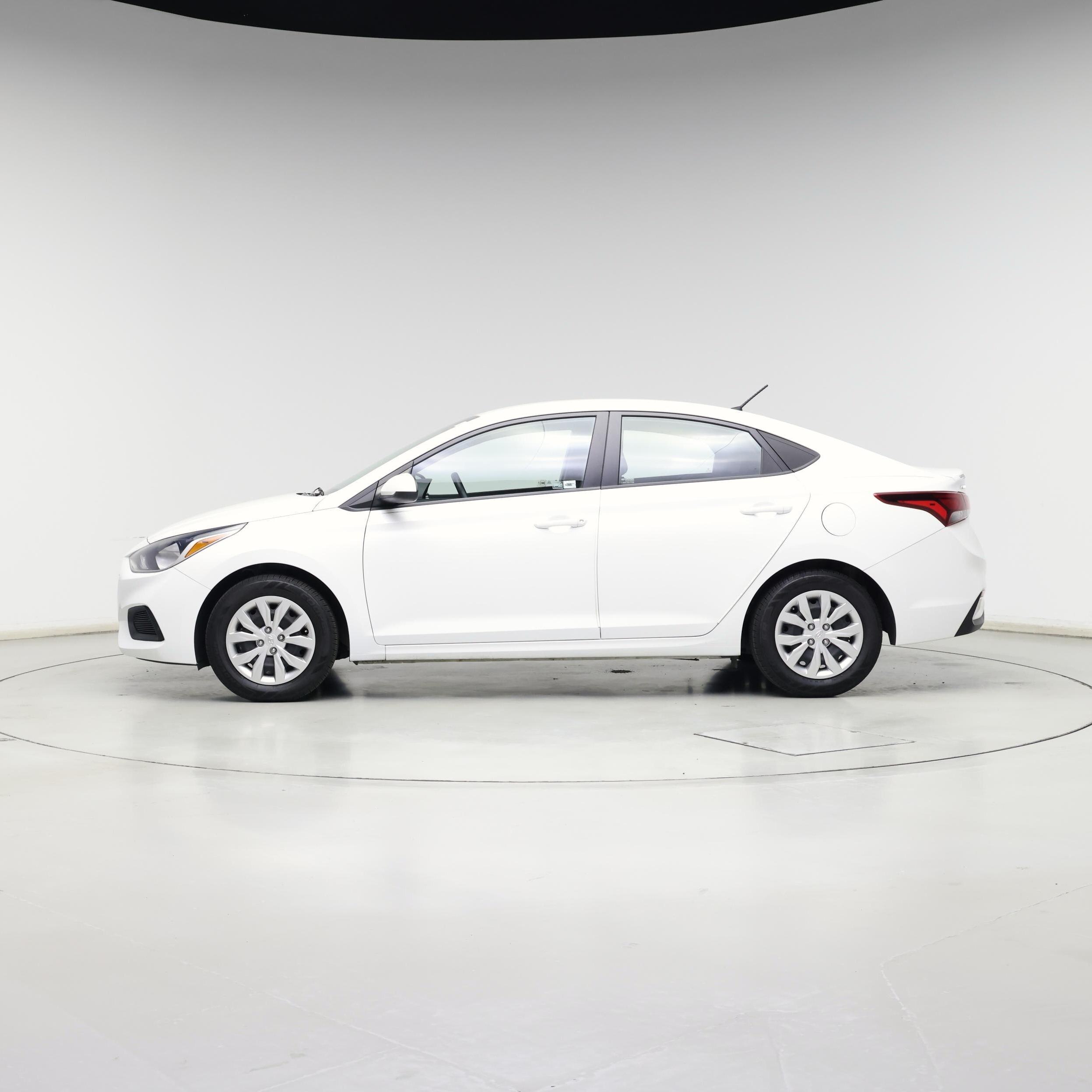 Thumbnail: 2018 Hyundai Accent - 3