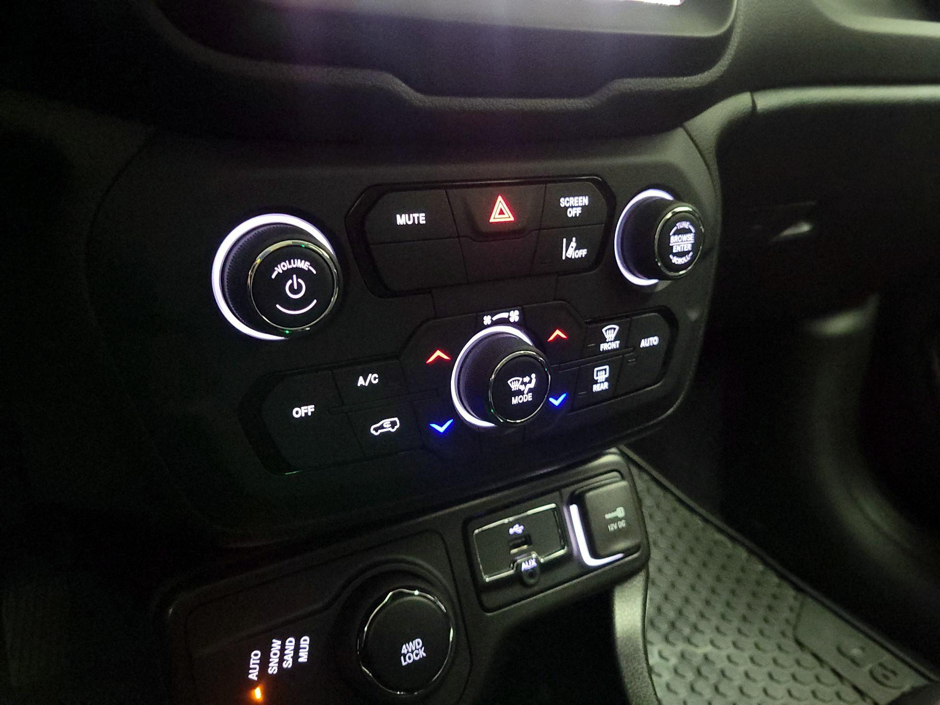 Thumbnail: 2023 Jeep Renegade - 17