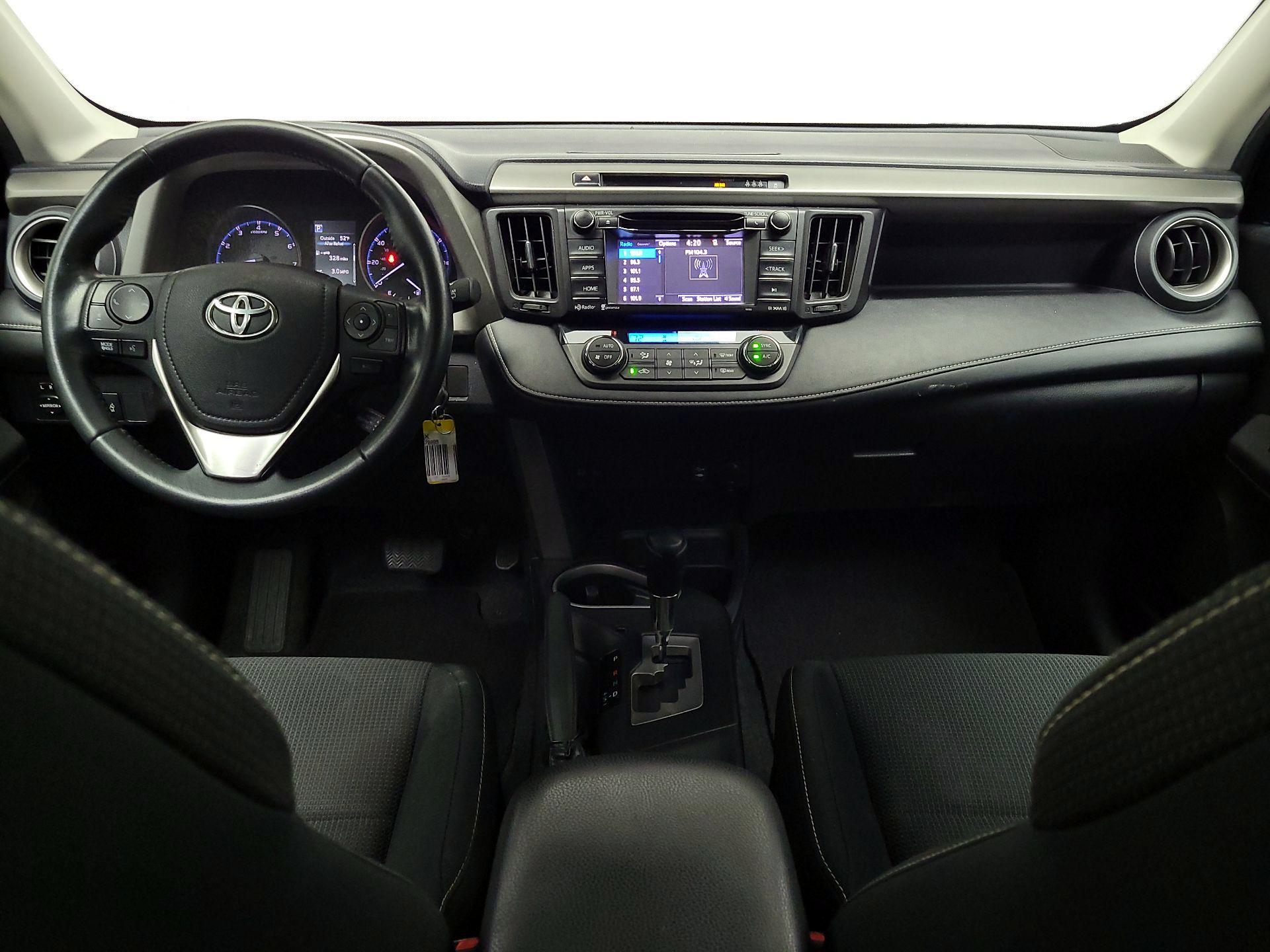Thumbnail: 2017 Toyota RAV4 - 9