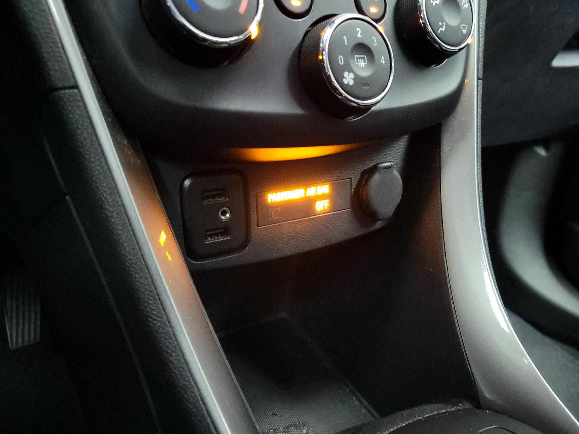 Thumbnail: 2020 Chevrolet Trax - 18