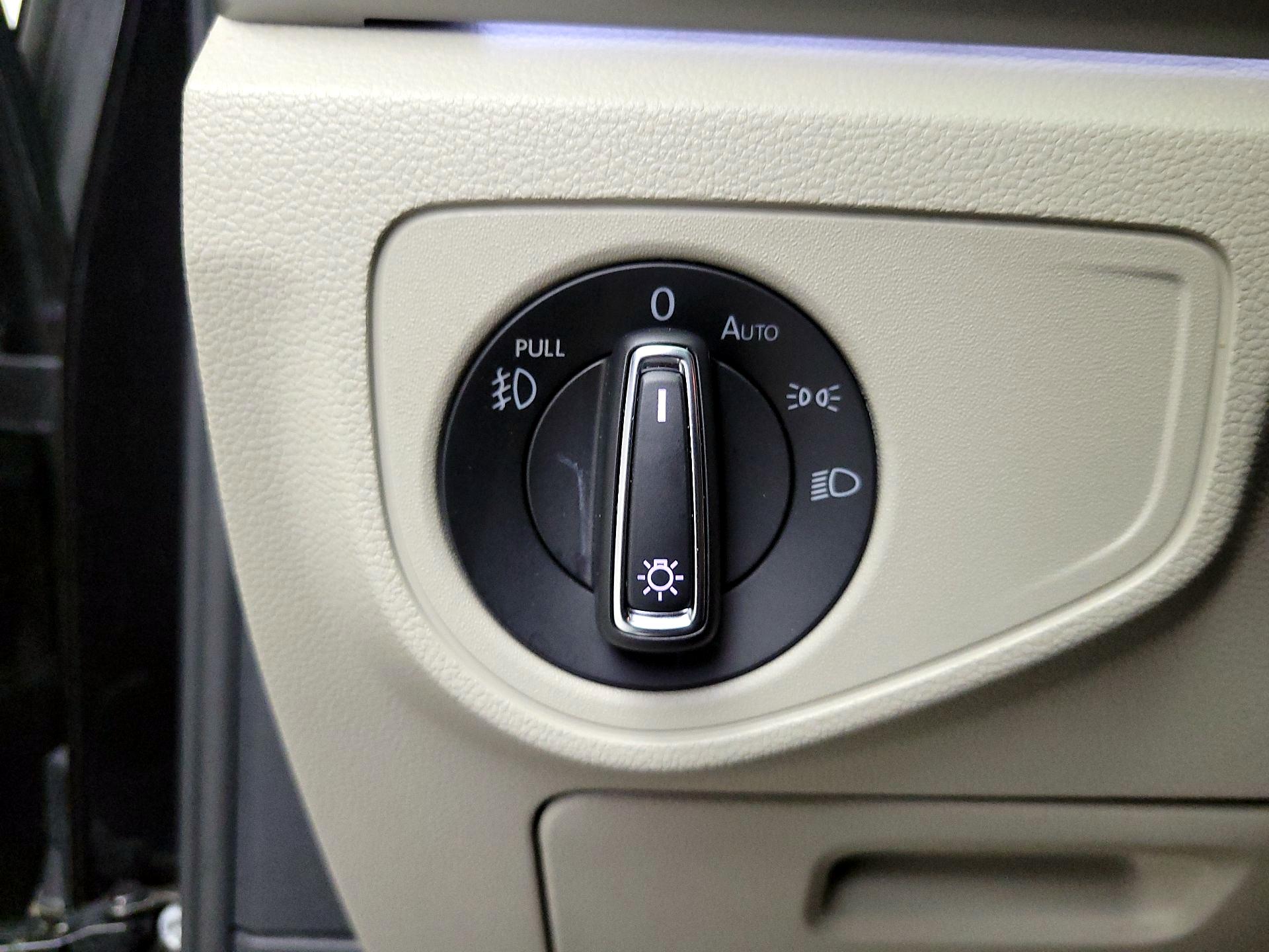 Thumbnail: 2019 Volkswagen Atlas - 13