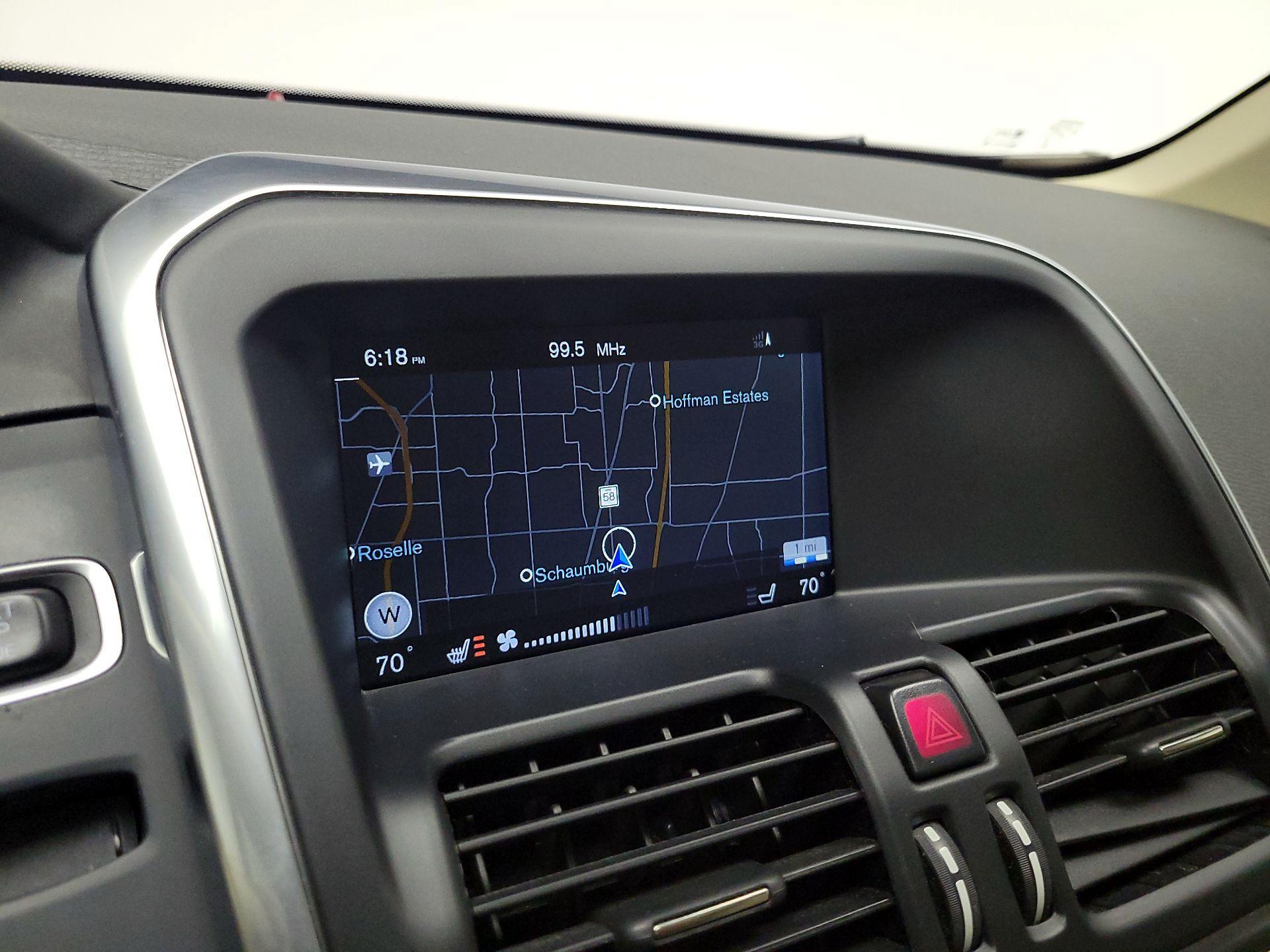 Thumbnail: 2016 Volvo XC60 - 14