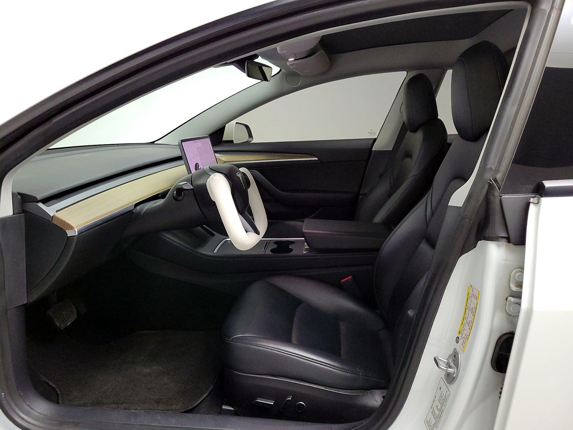 Thumbnail: 2022 Tesla Model 3 - 11