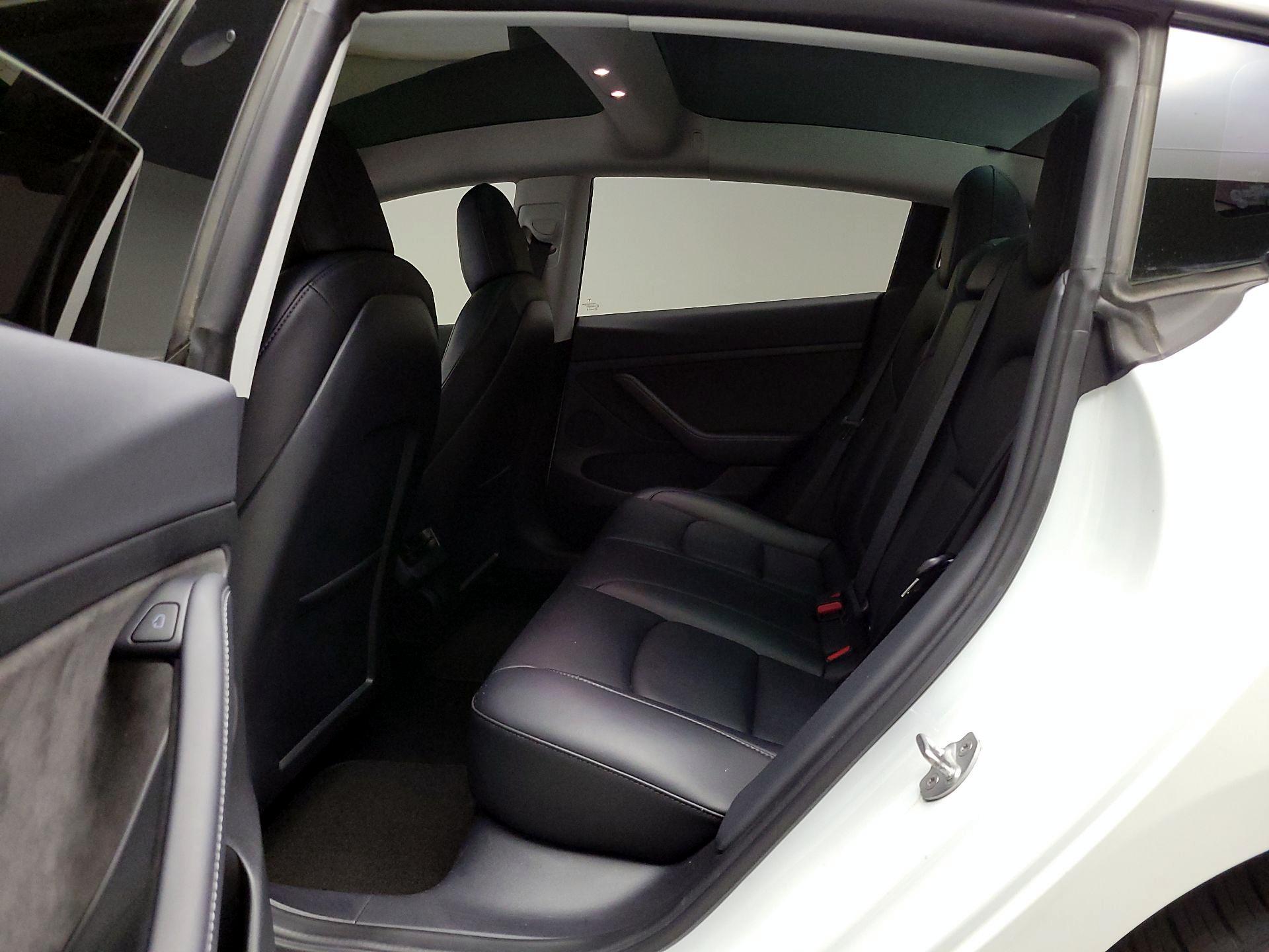 Thumbnail: 2022 Tesla Model 3 - 18