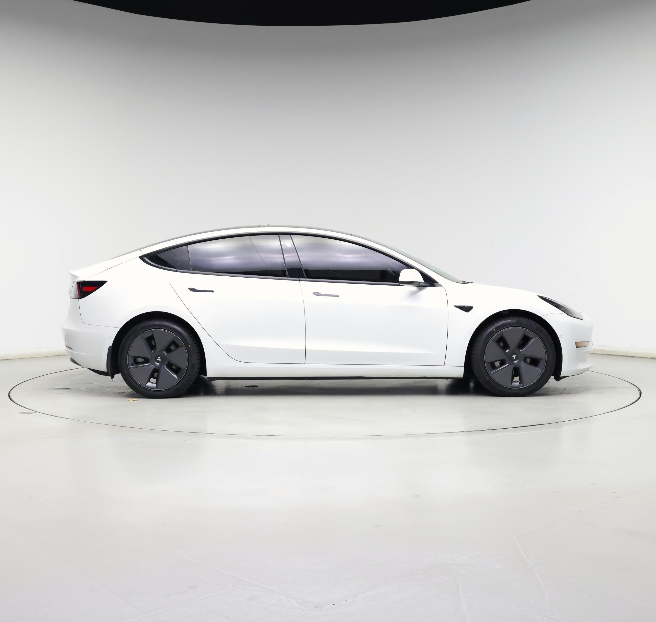Thumbnail: 2022 Tesla Model 3 - 7
