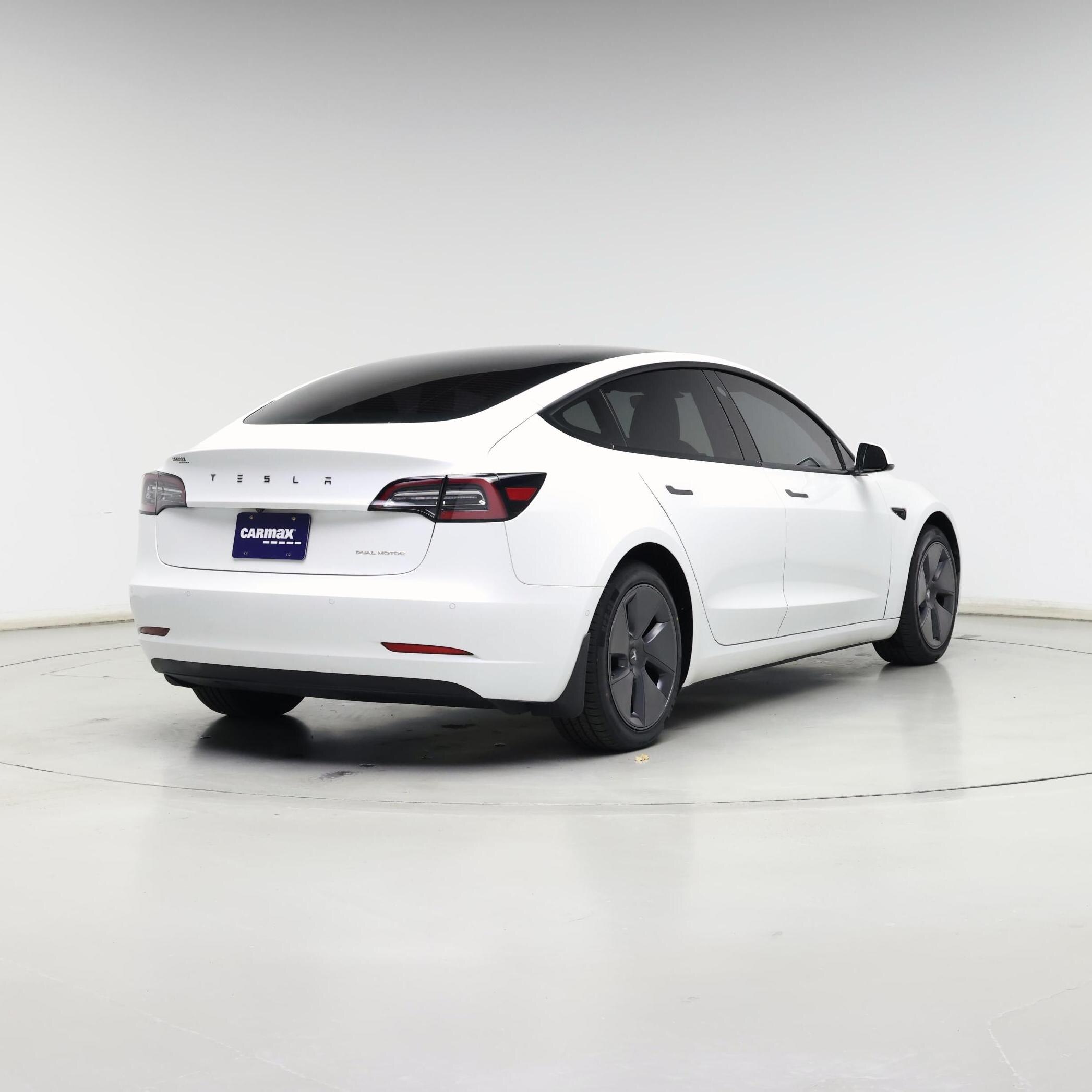 Thumbnail: 2022 Tesla Model 3 - 8