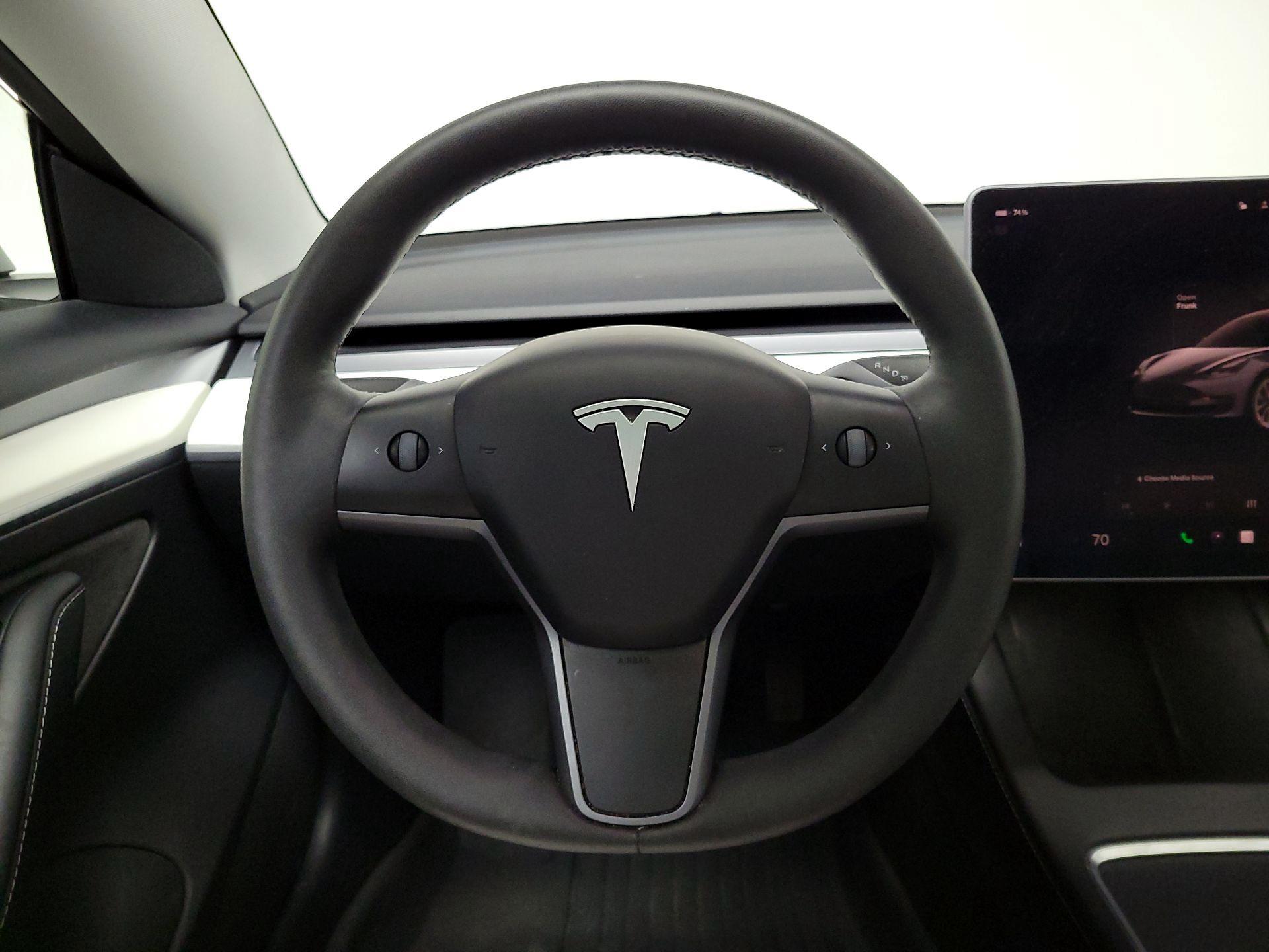 Thumbnail: 2023 Tesla Model 3 - 10