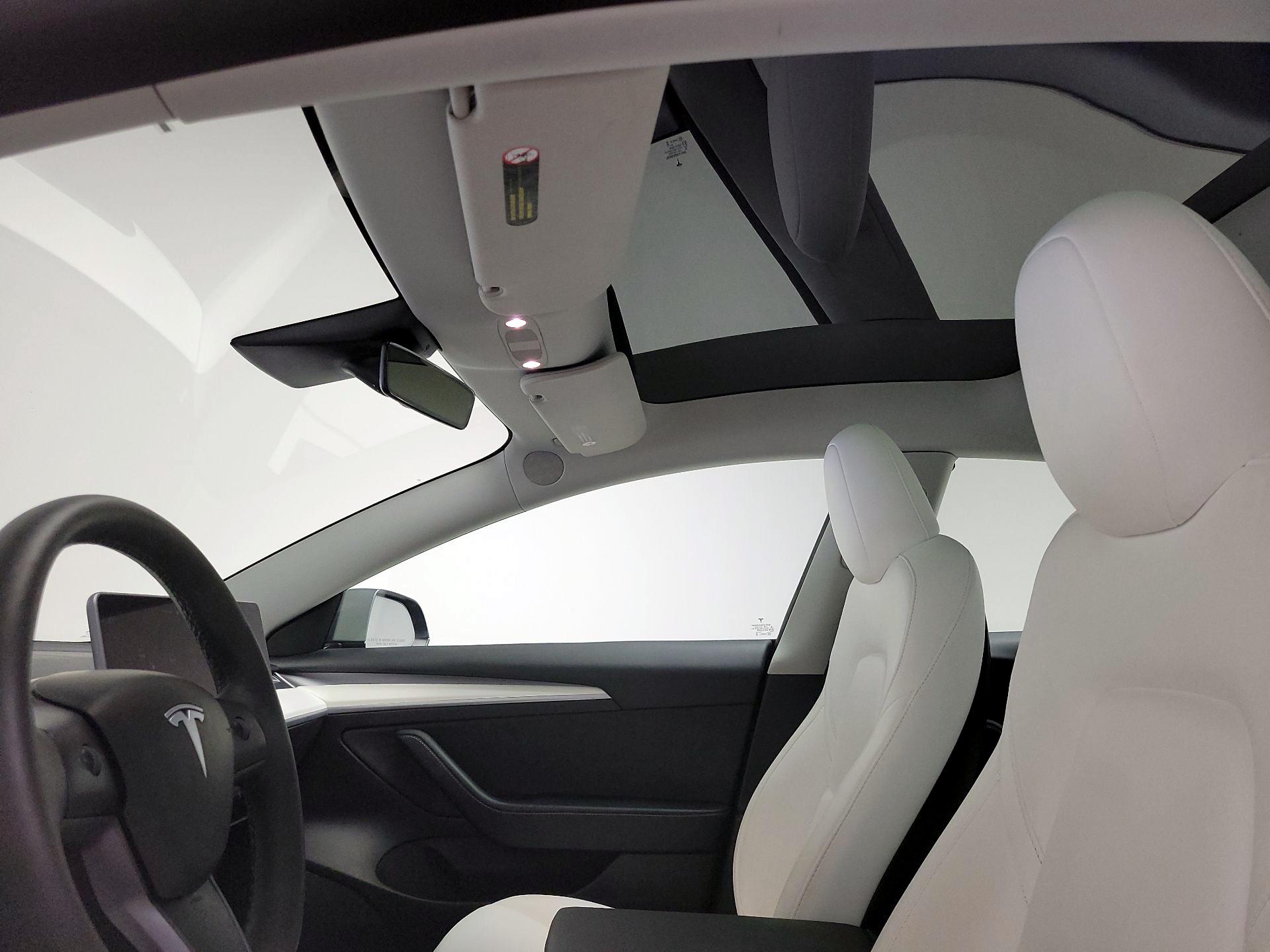 Thumbnail: 2023 Tesla Model 3 - 18