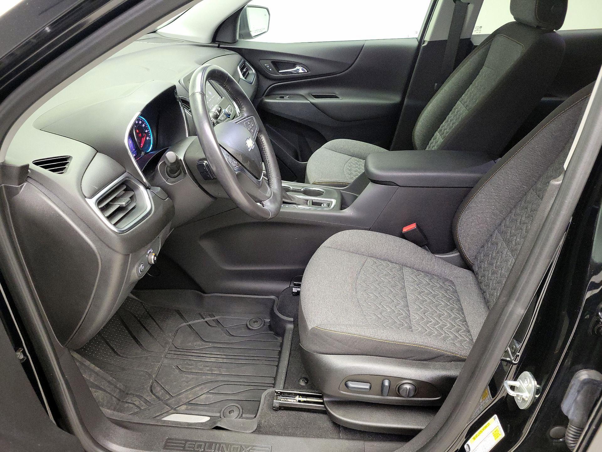 Thumbnail: 2022 Chevrolet Equinox - 11