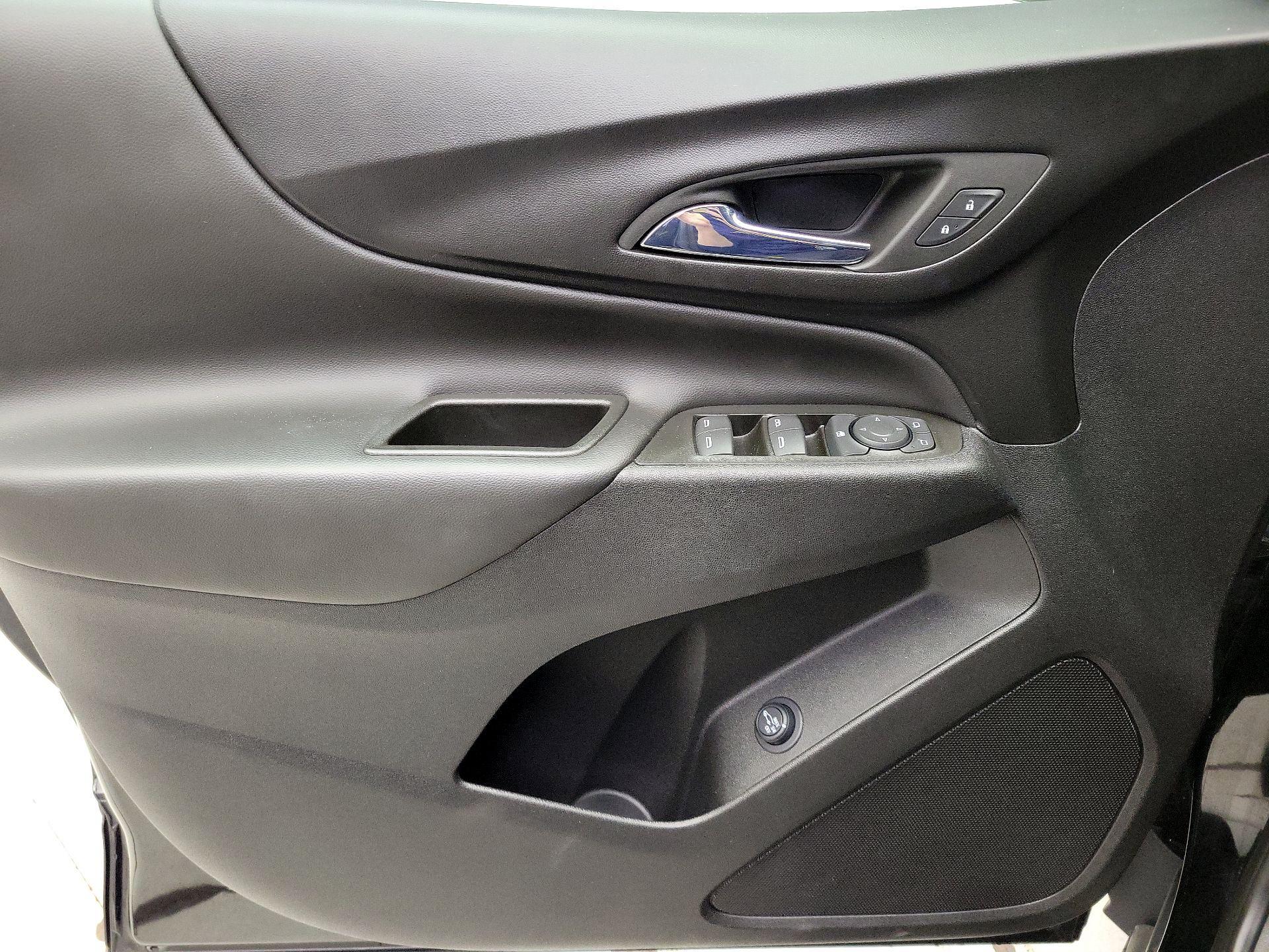 Thumbnail: 2022 Chevrolet Equinox - 12