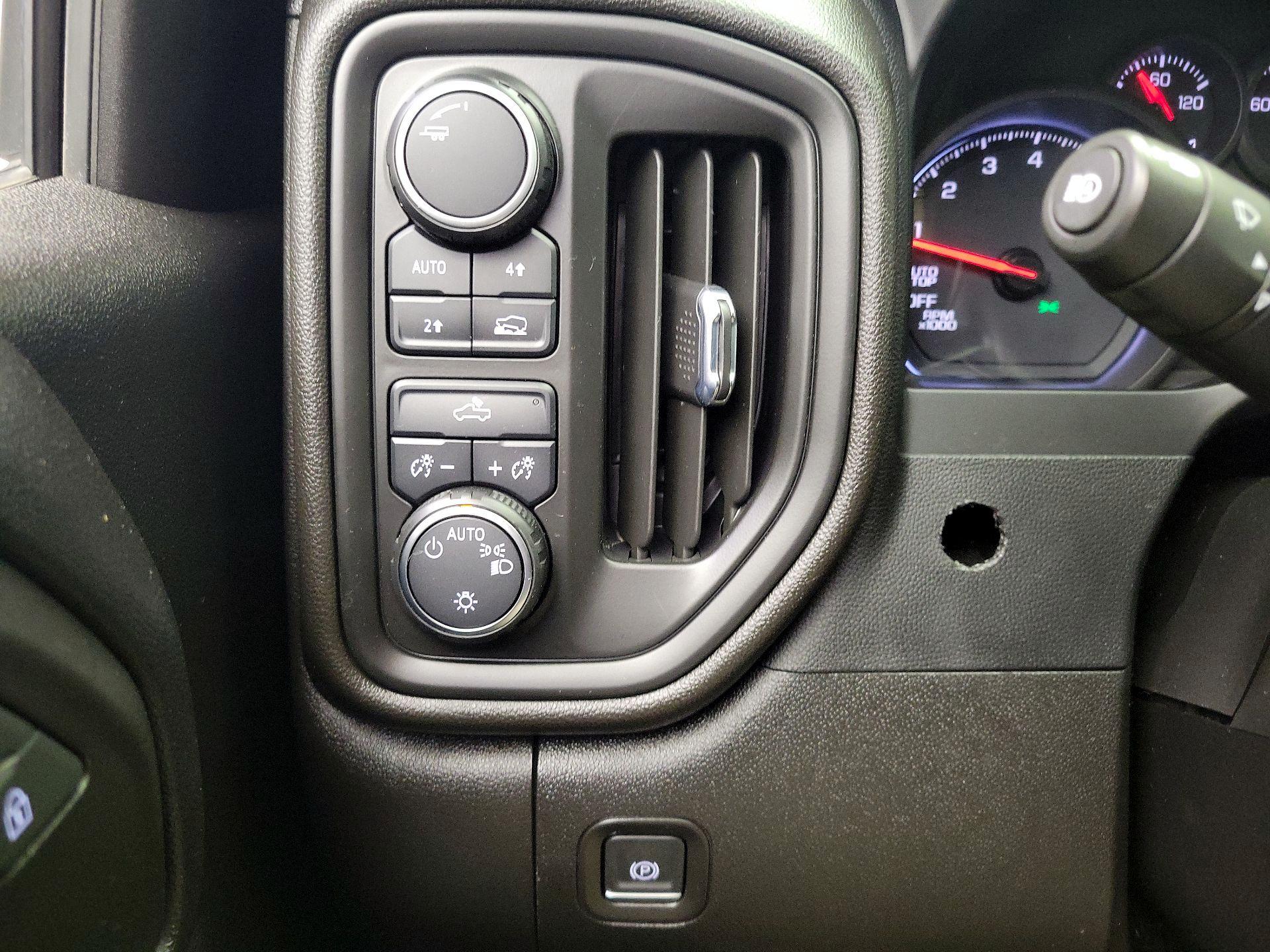 Thumbnail: 2022 Chevrolet Silverado 1500 - 13