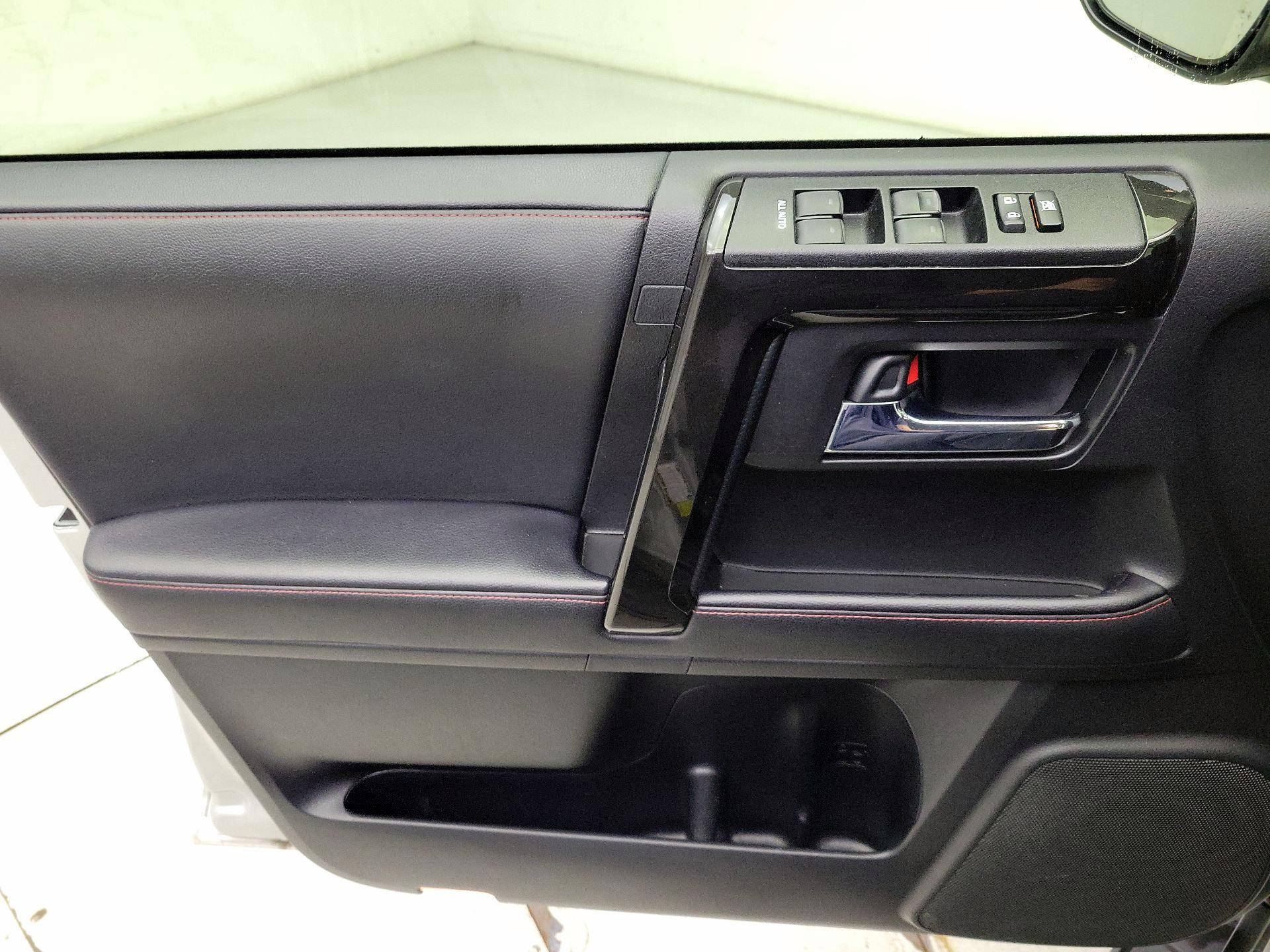 Thumbnail: 2024 Toyota 4Runner - 12