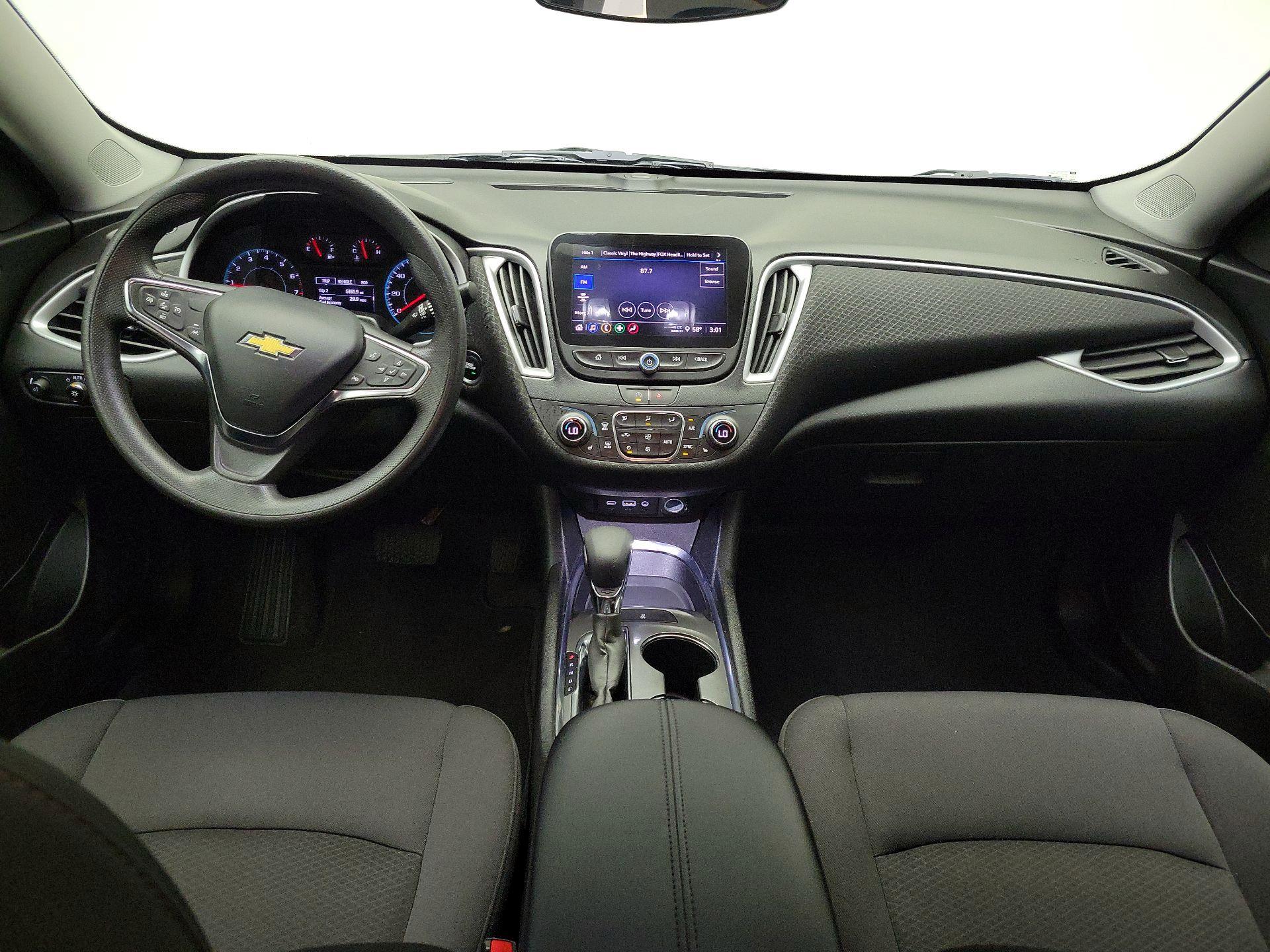 Thumbnail: 2023 Chevrolet Malibu - 9