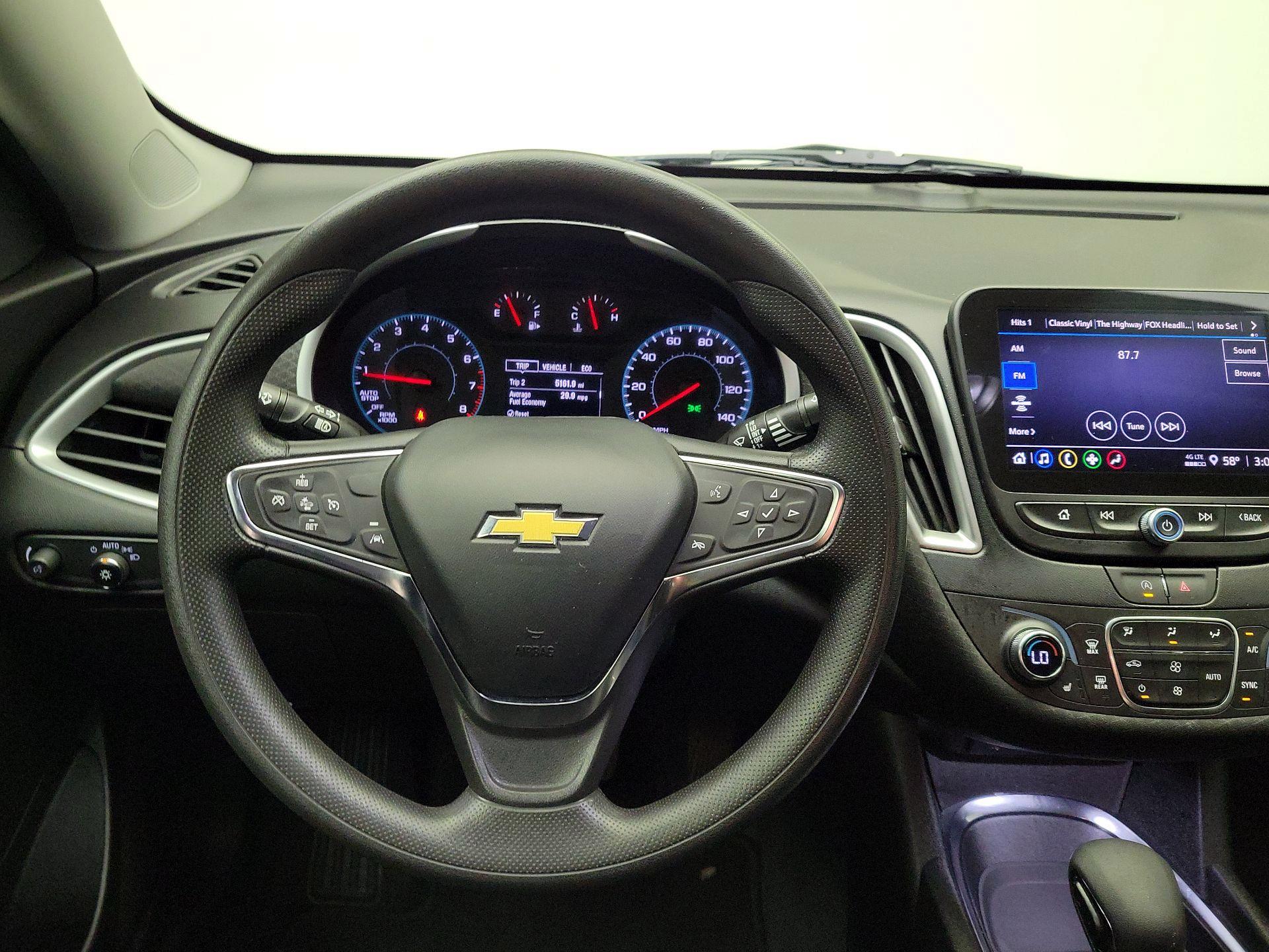 Thumbnail: 2023 Chevrolet Malibu - 10