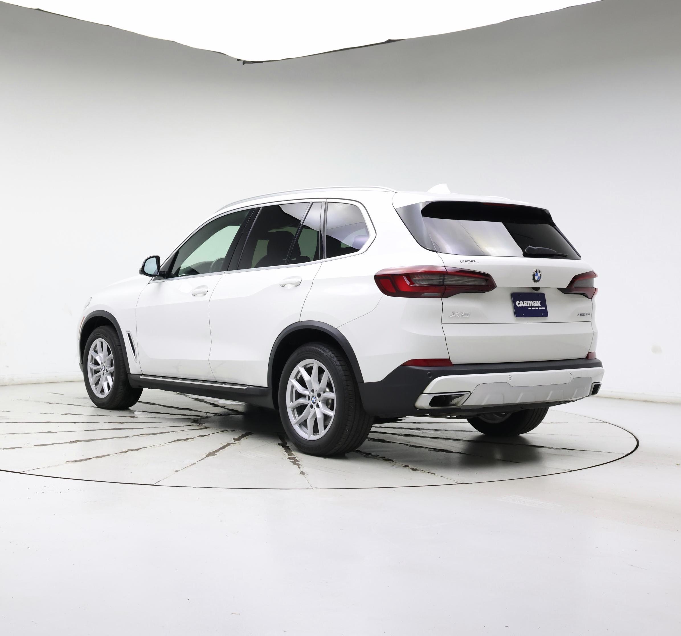 Thumbnail: 2021 BMW X5 - 2