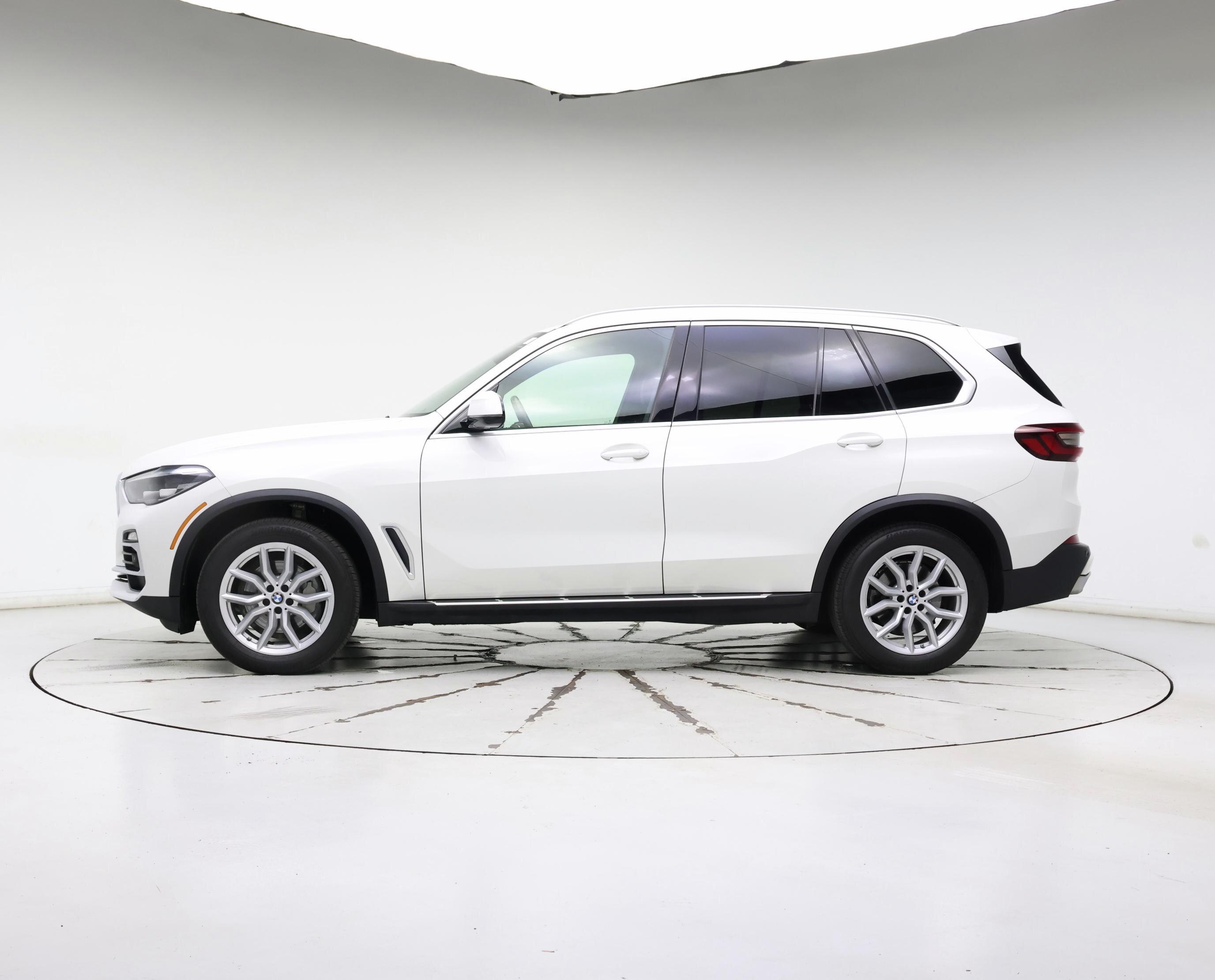 Thumbnail: 2021 BMW X5 - 3