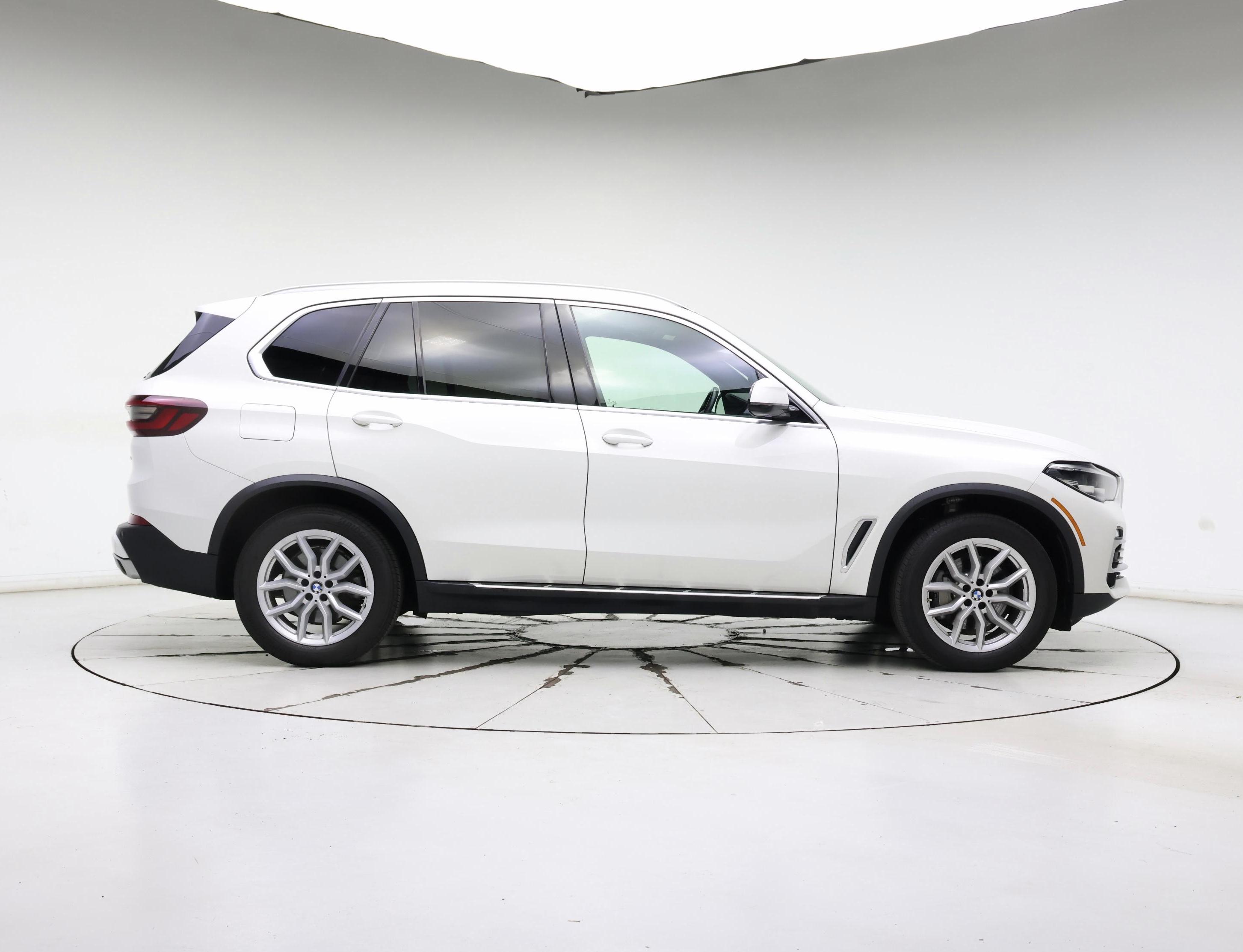 Thumbnail: 2021 BMW X5 - 7