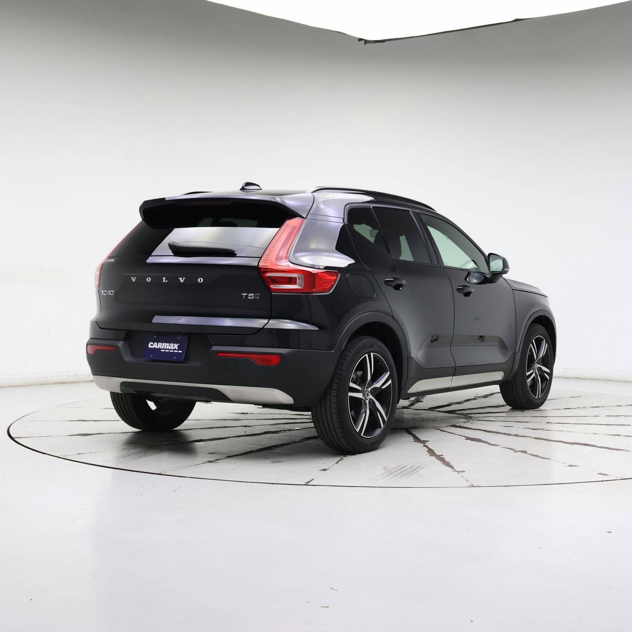 Thumbnail: 2021 Volvo XC40 - 8