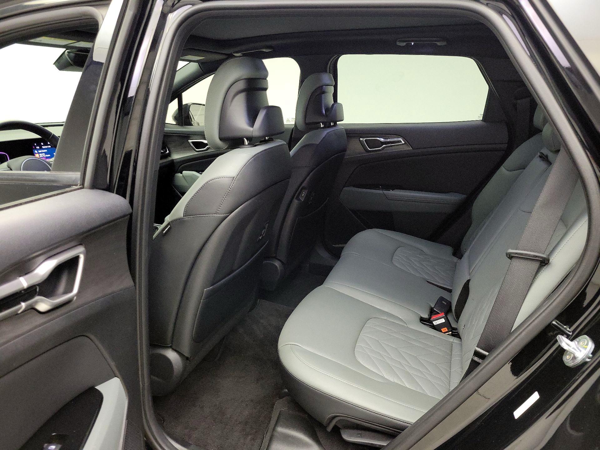 Thumbnail: 2023 Kia Sportage - 18