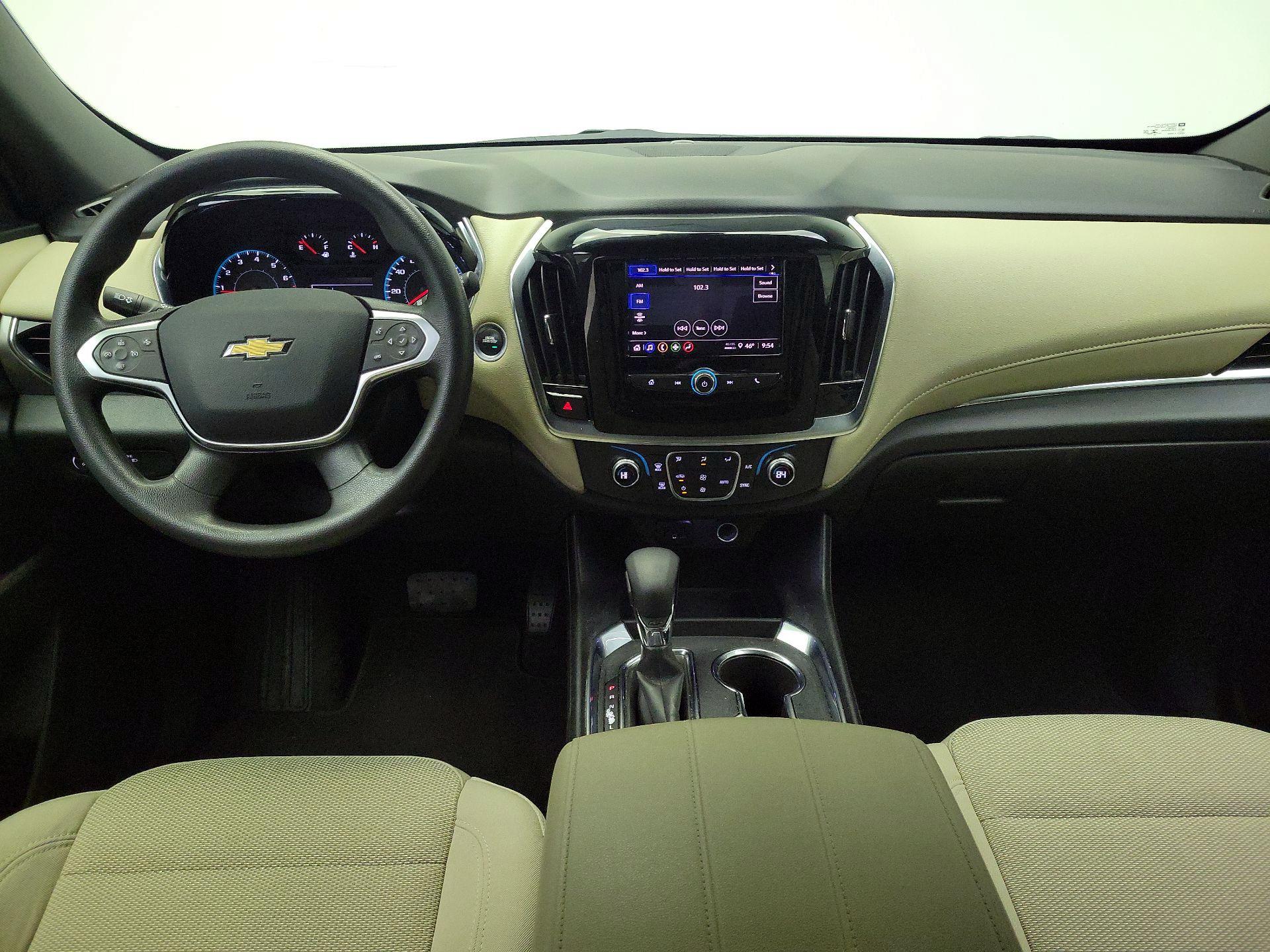 Thumbnail: 2023 Chevrolet Traverse - 9