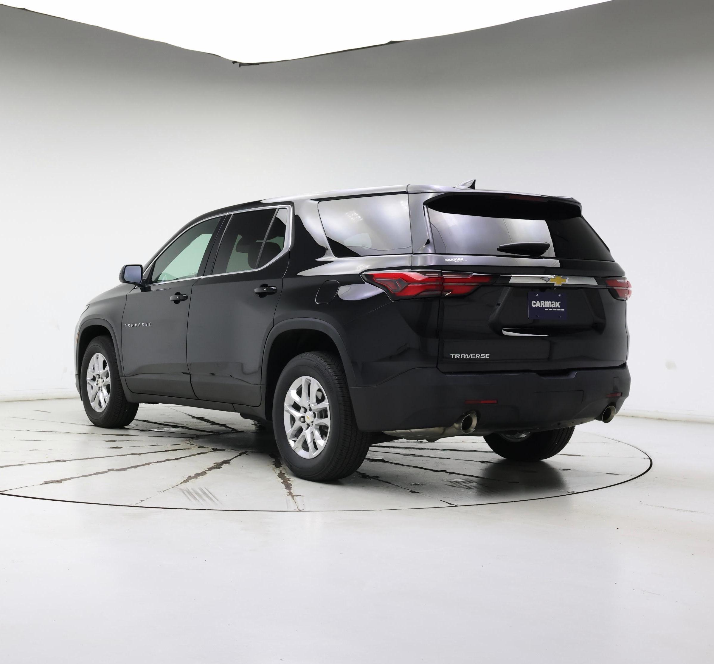 Thumbnail: 2023 Chevrolet Traverse - 2