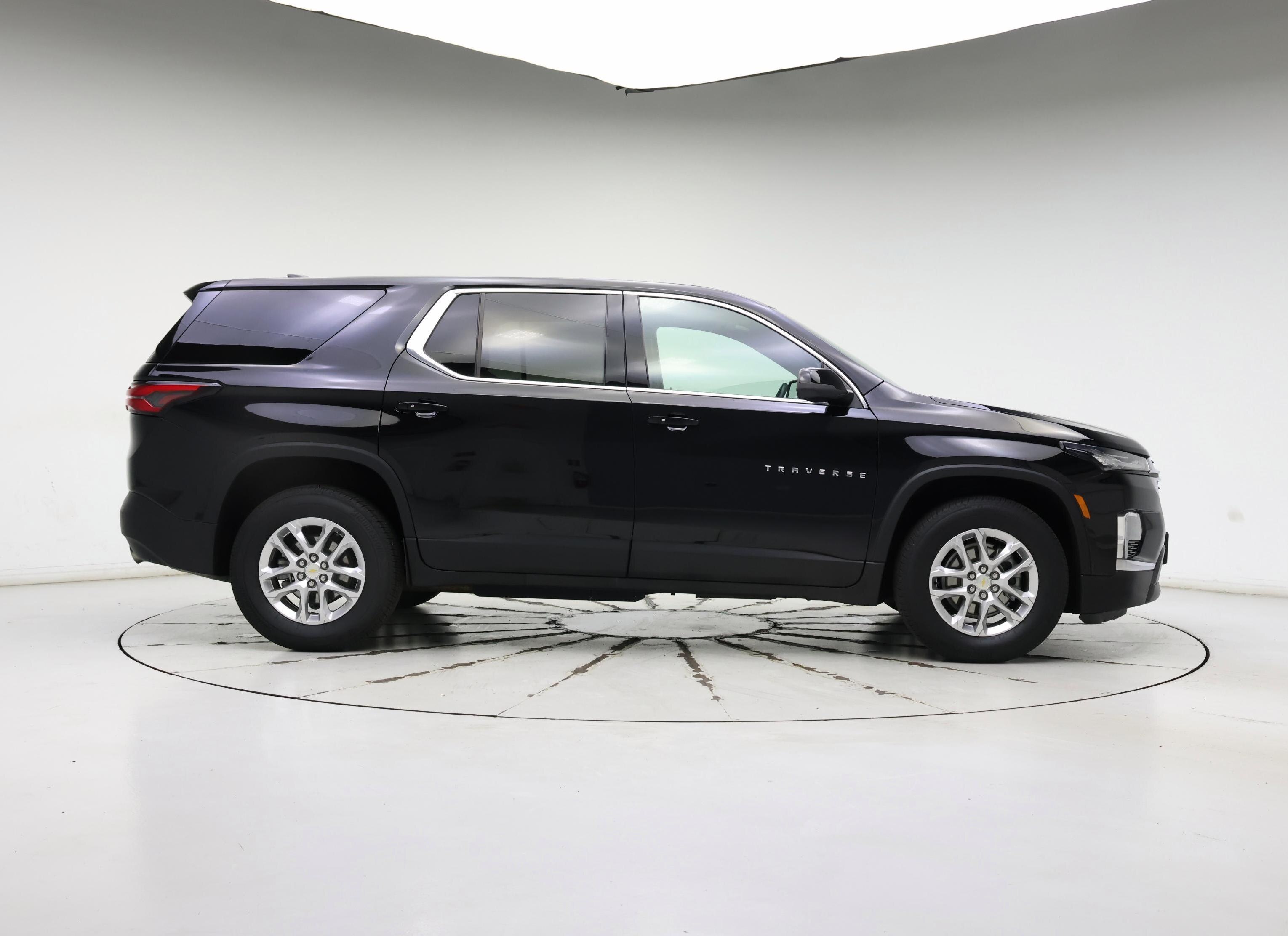 Thumbnail: 2023 Chevrolet Traverse - 7