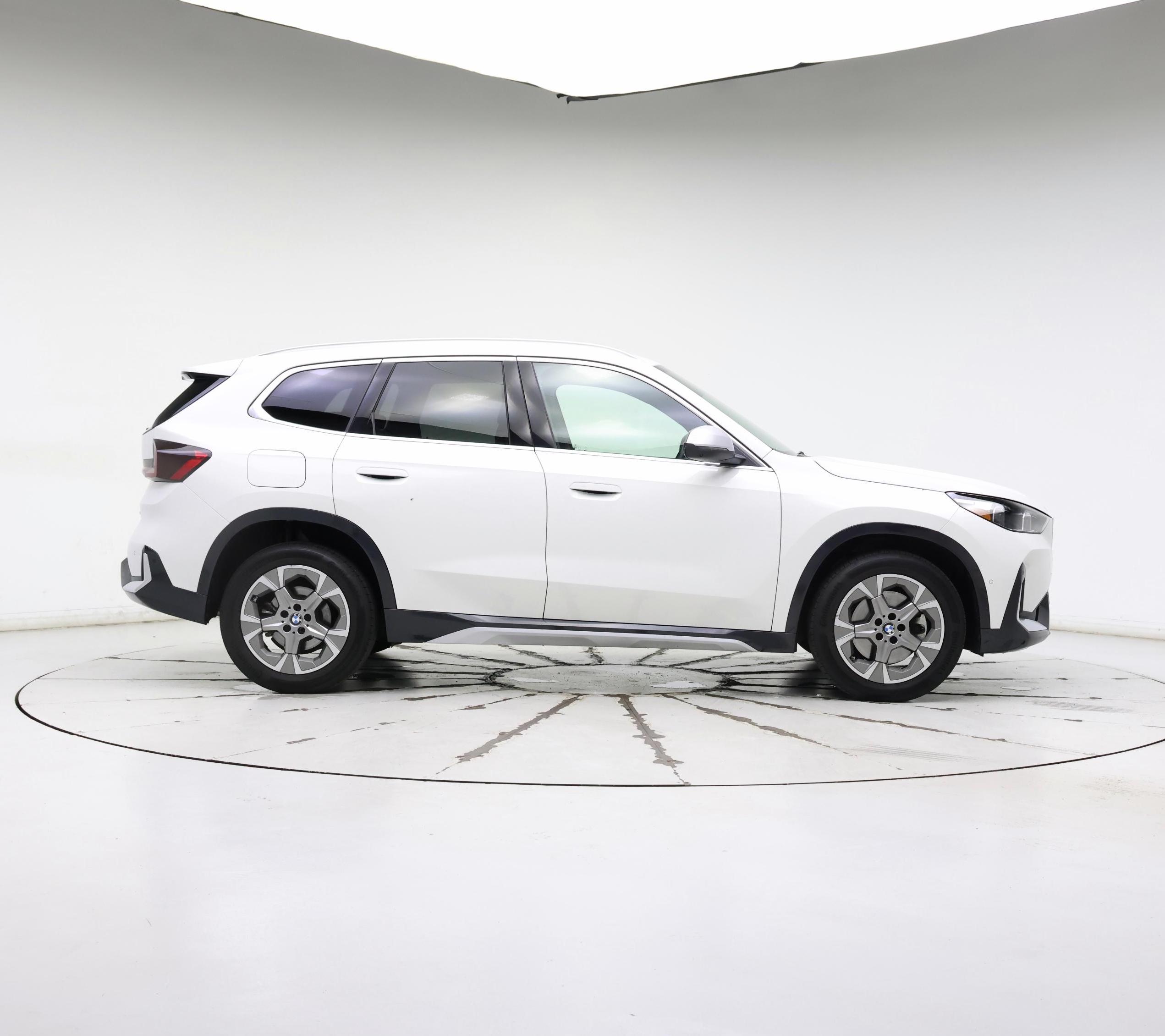 Thumbnail: 2023 BMW X1 - 7