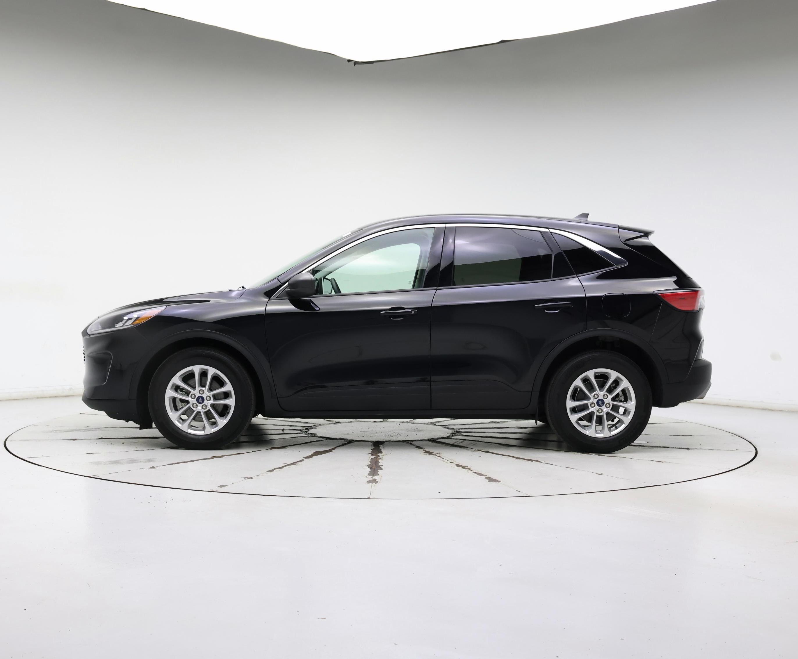 Thumbnail: 2022 Ford Escape - 3