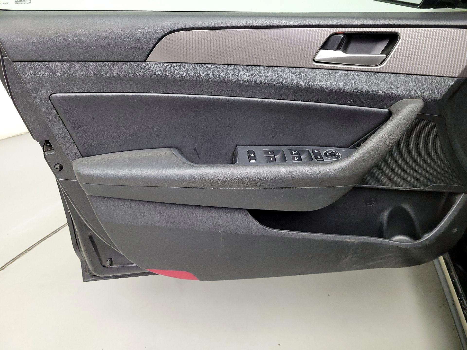 Thumbnail: 2018 Hyundai Sonata - 12