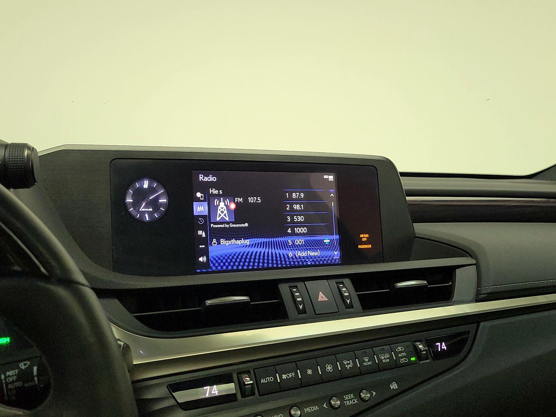 Thumbnail: 2019 Lexus ES - 15