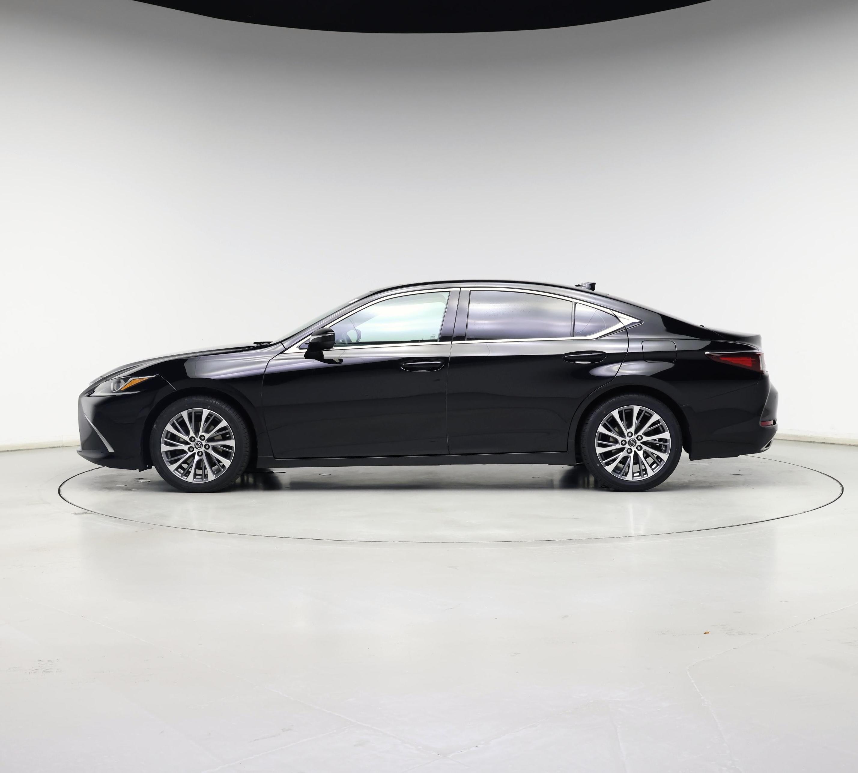 Thumbnail: 2019 Lexus ES - 3