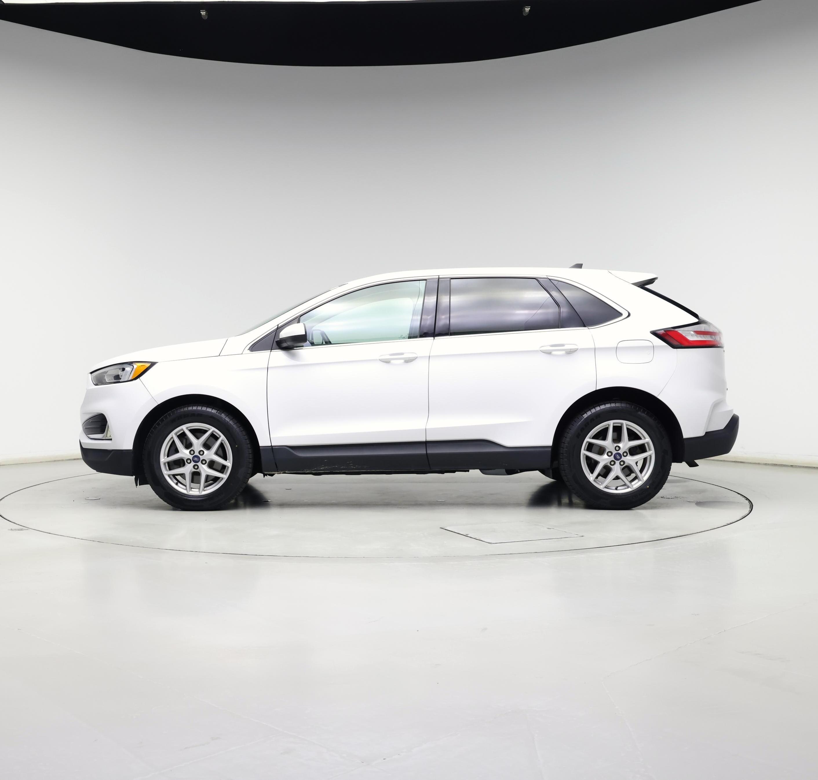 Thumbnail: 2021 Ford Edge - 3